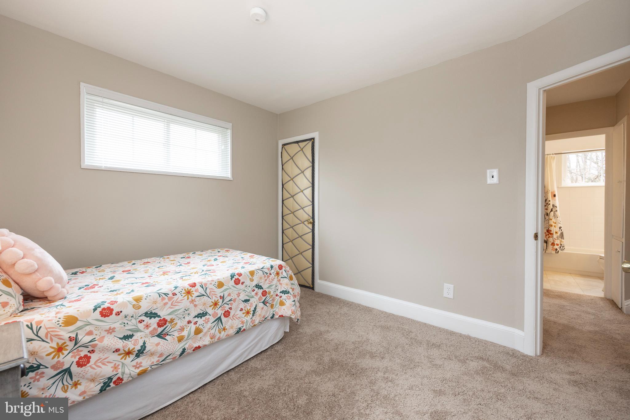 REEVES WAY - Residential