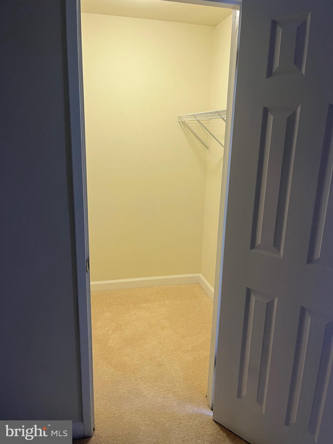 SHADOW OAKS - Residential Lease