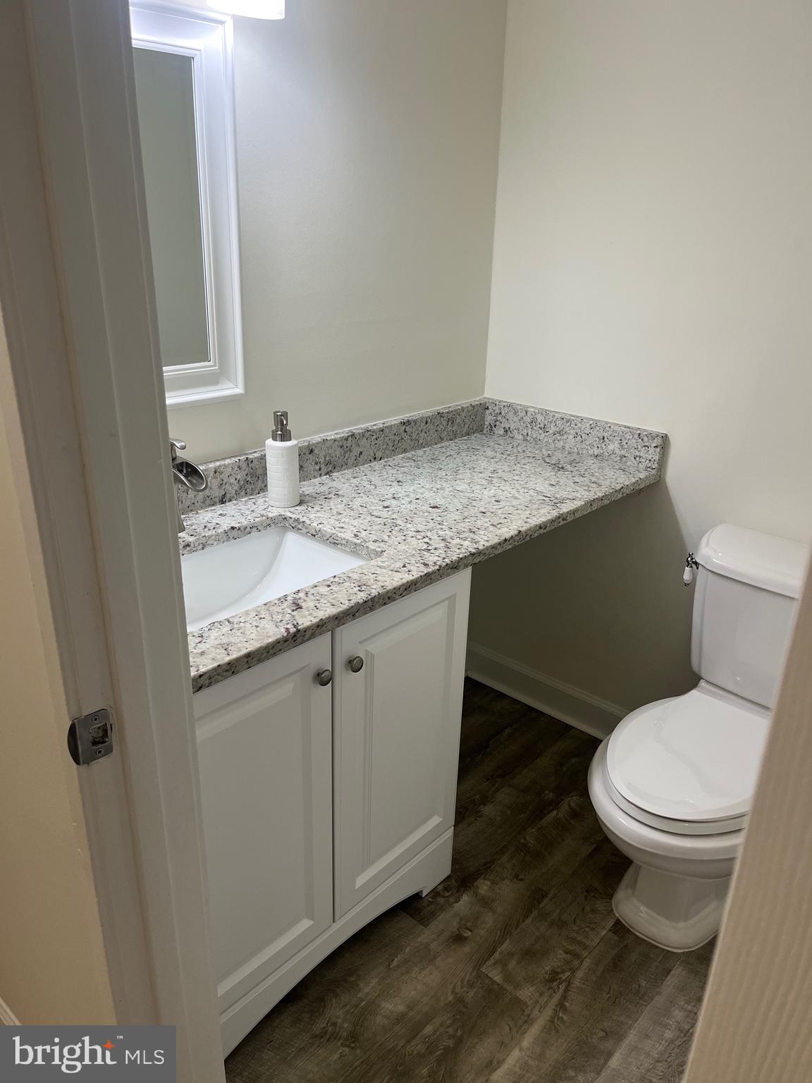 SHADOW OAKS - Residential Lease