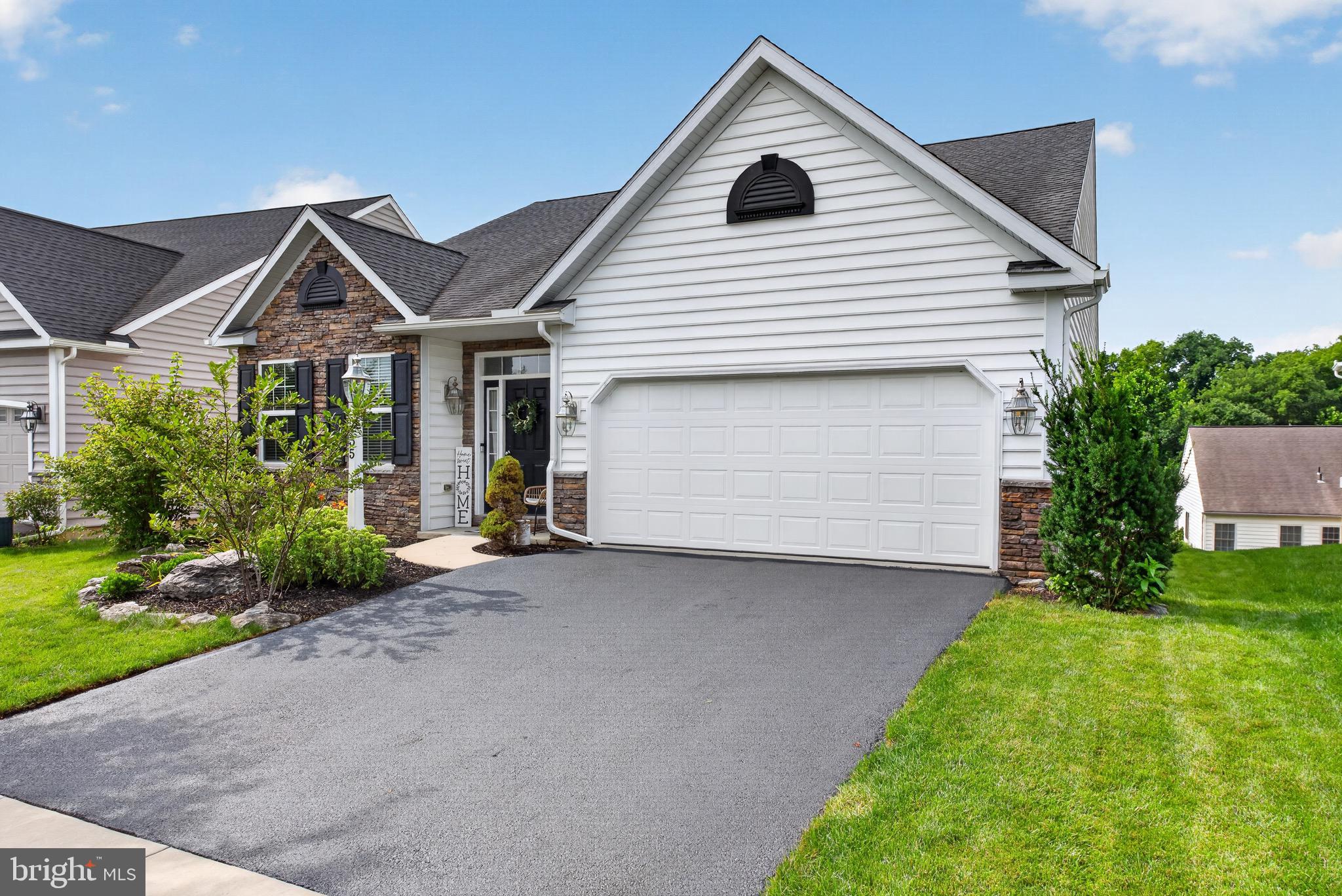 135 GOLDENFIELD DRIVE