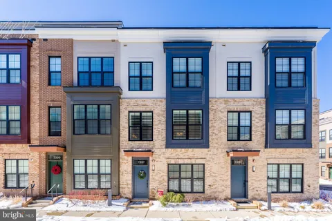 7397 Blade Drive, Falls Church, VA MLS: VAFX2288748