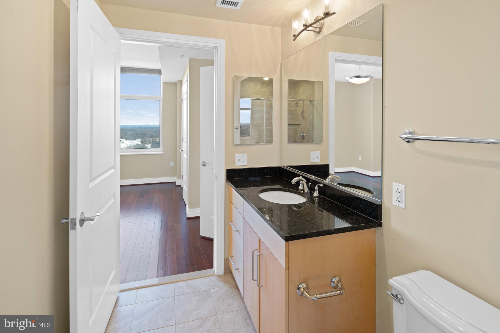 ONE PARK CREST CONDOMINIUM - Residential