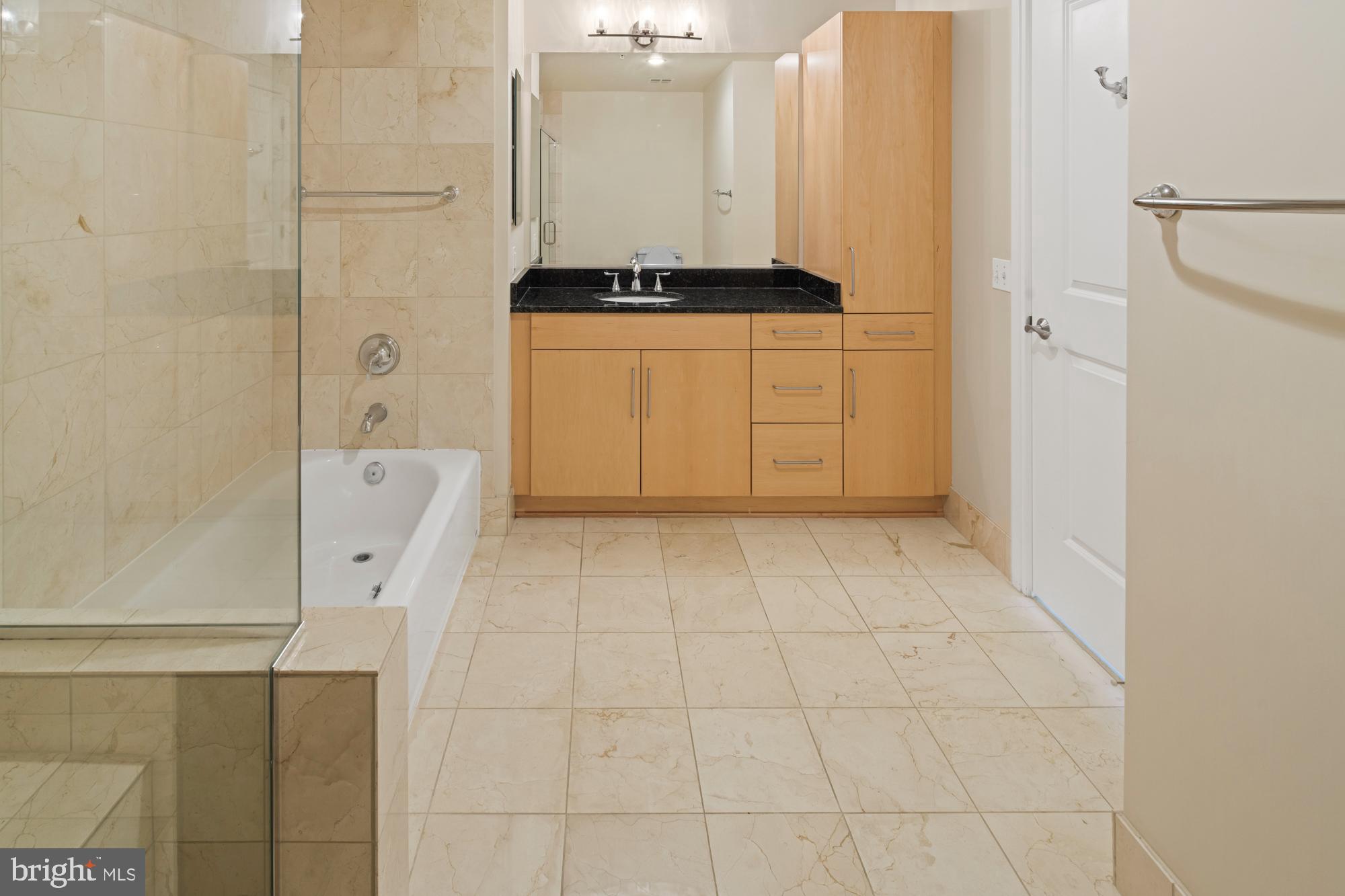 ONE PARK CREST CONDOMINIUM - Residential