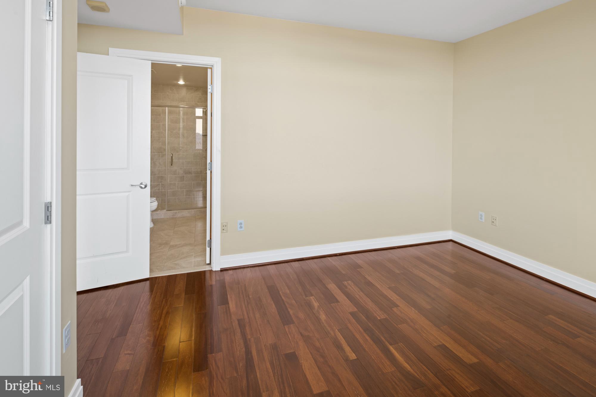 ONE PARK CREST CONDOMINIUM - Residential