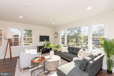 4802 EASTERN AVENUE NE WASHINGTON DC 20017