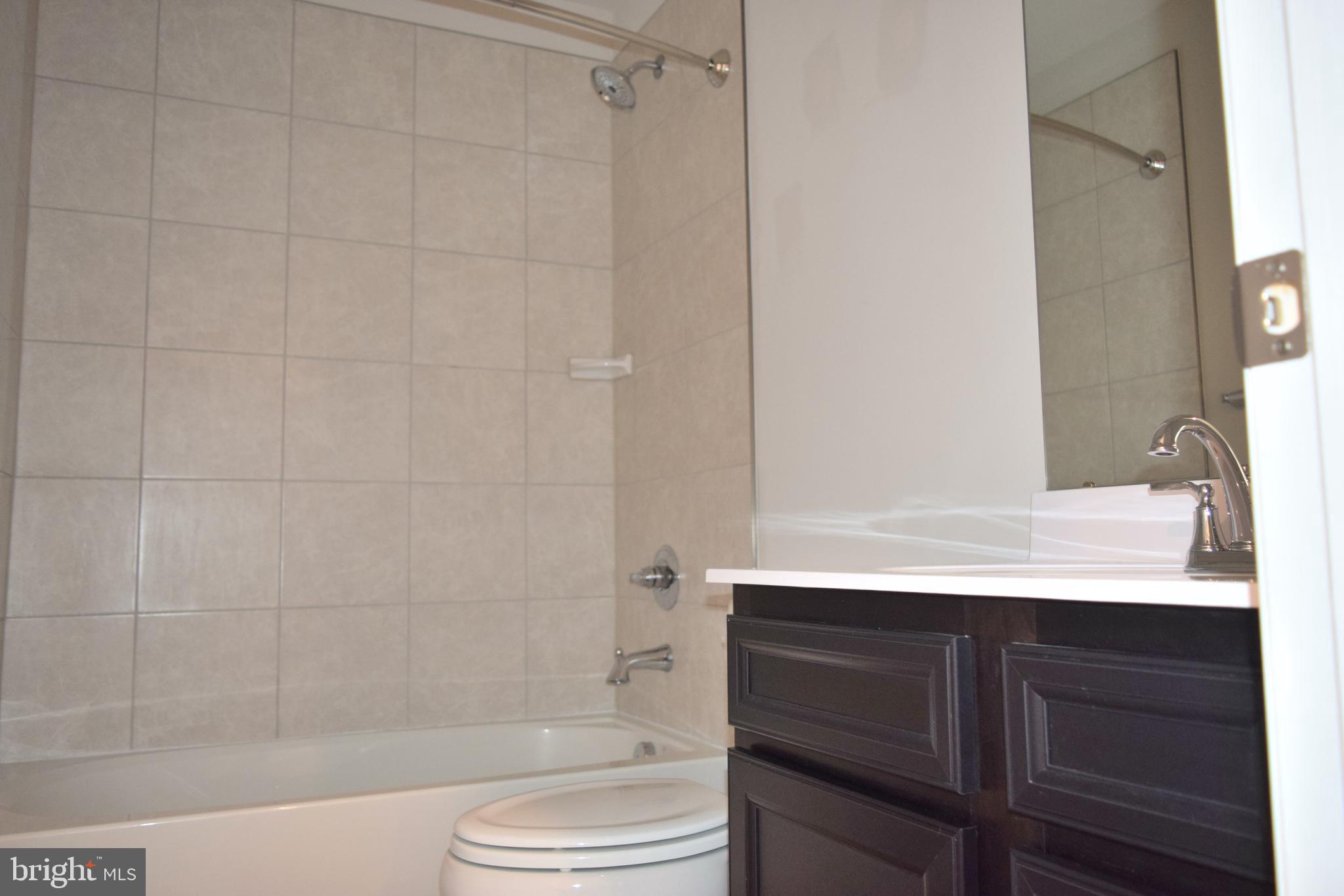 COURTHOUSE VILLAGE - Residential Lease