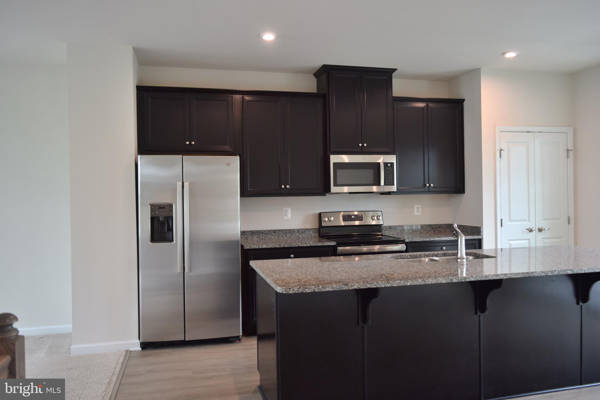 COURTHOUSE VILLAGE - Residential Lease