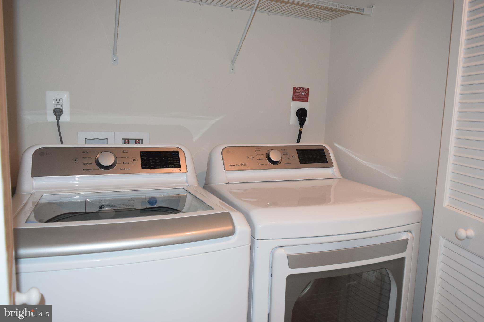 COURTHOUSE VILLAGE - Residential Lease