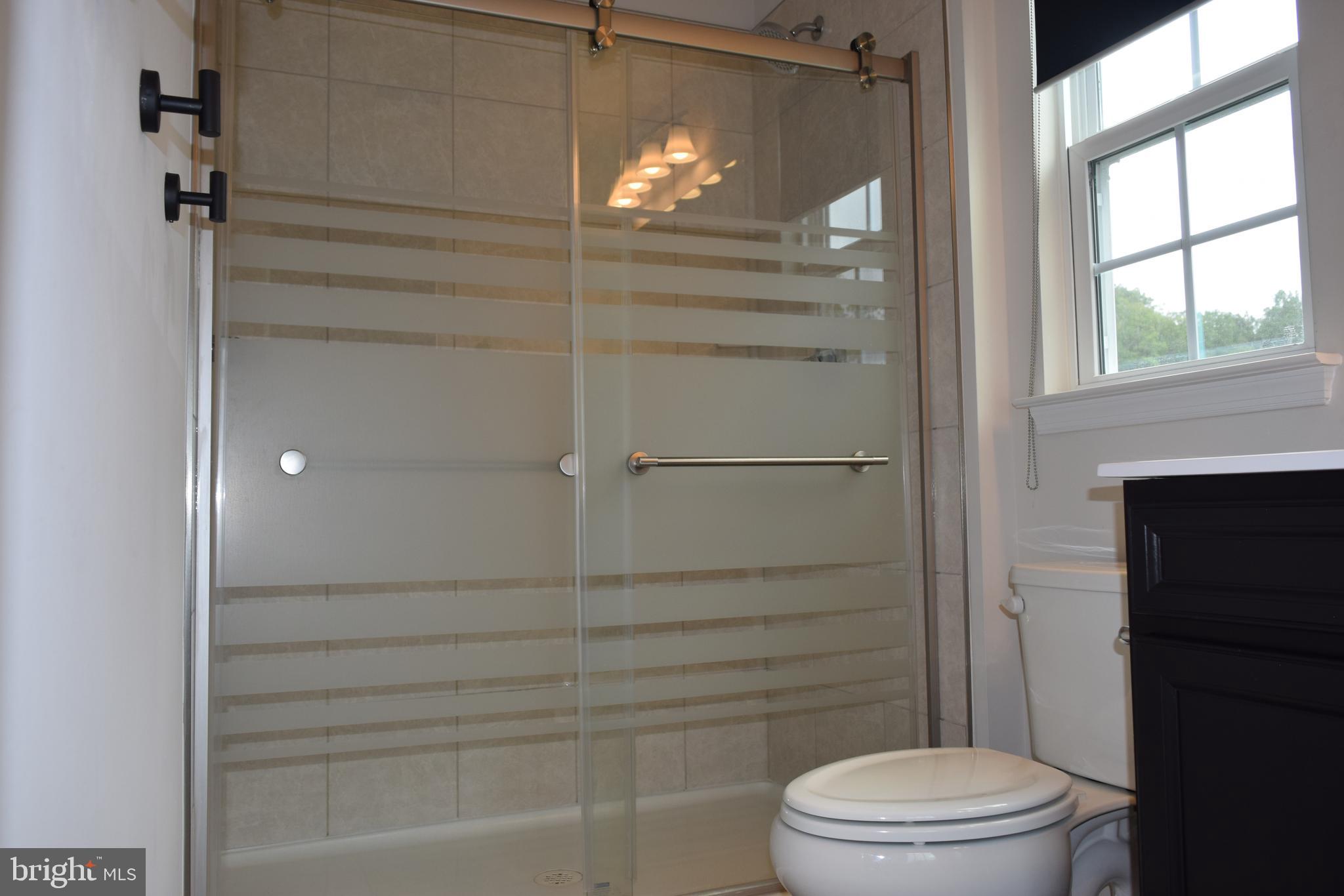 COURTHOUSE VILLAGE - Residential Lease