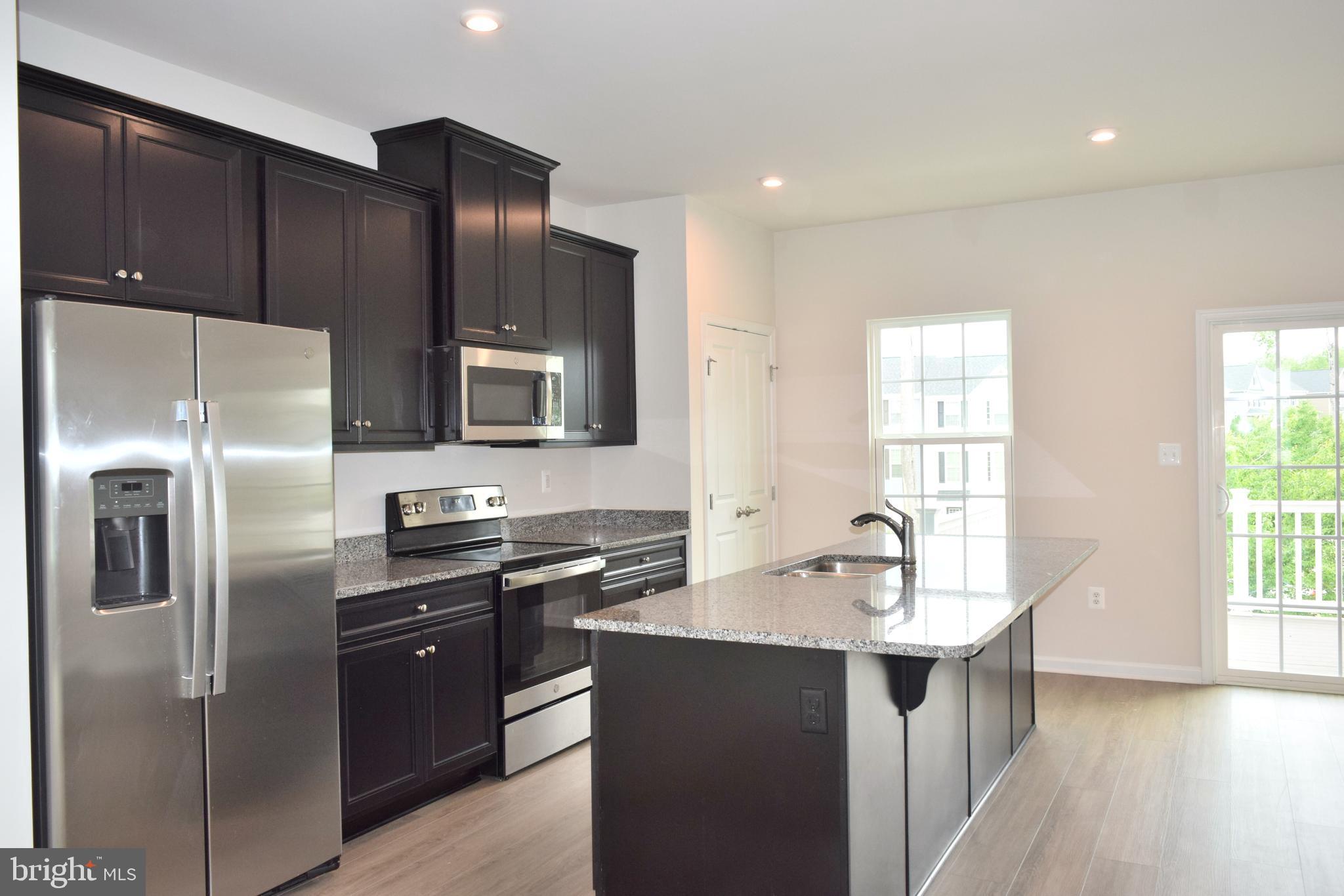 COURTHOUSE VILLAGE - Residential Lease