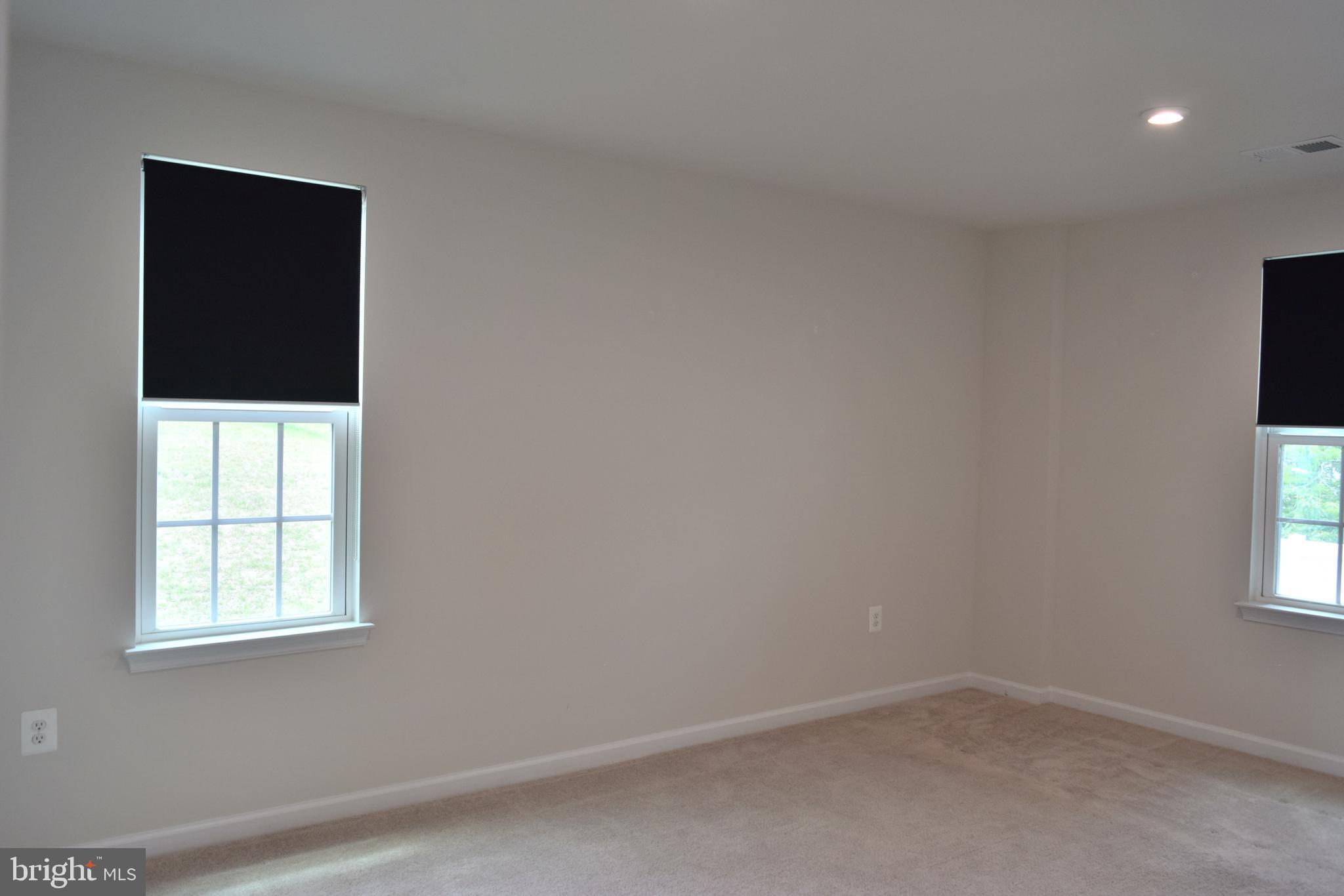 COURTHOUSE VILLAGE - Residential Lease