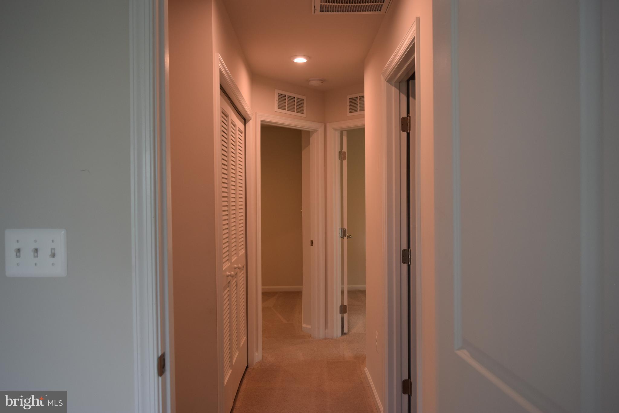 COURTHOUSE VILLAGE - Residential Lease