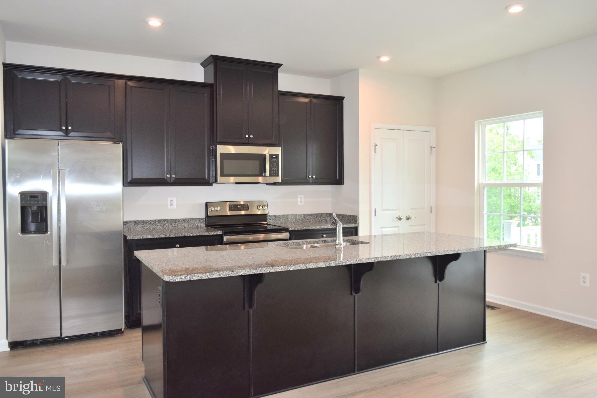 COURTHOUSE VILLAGE - Residential Lease