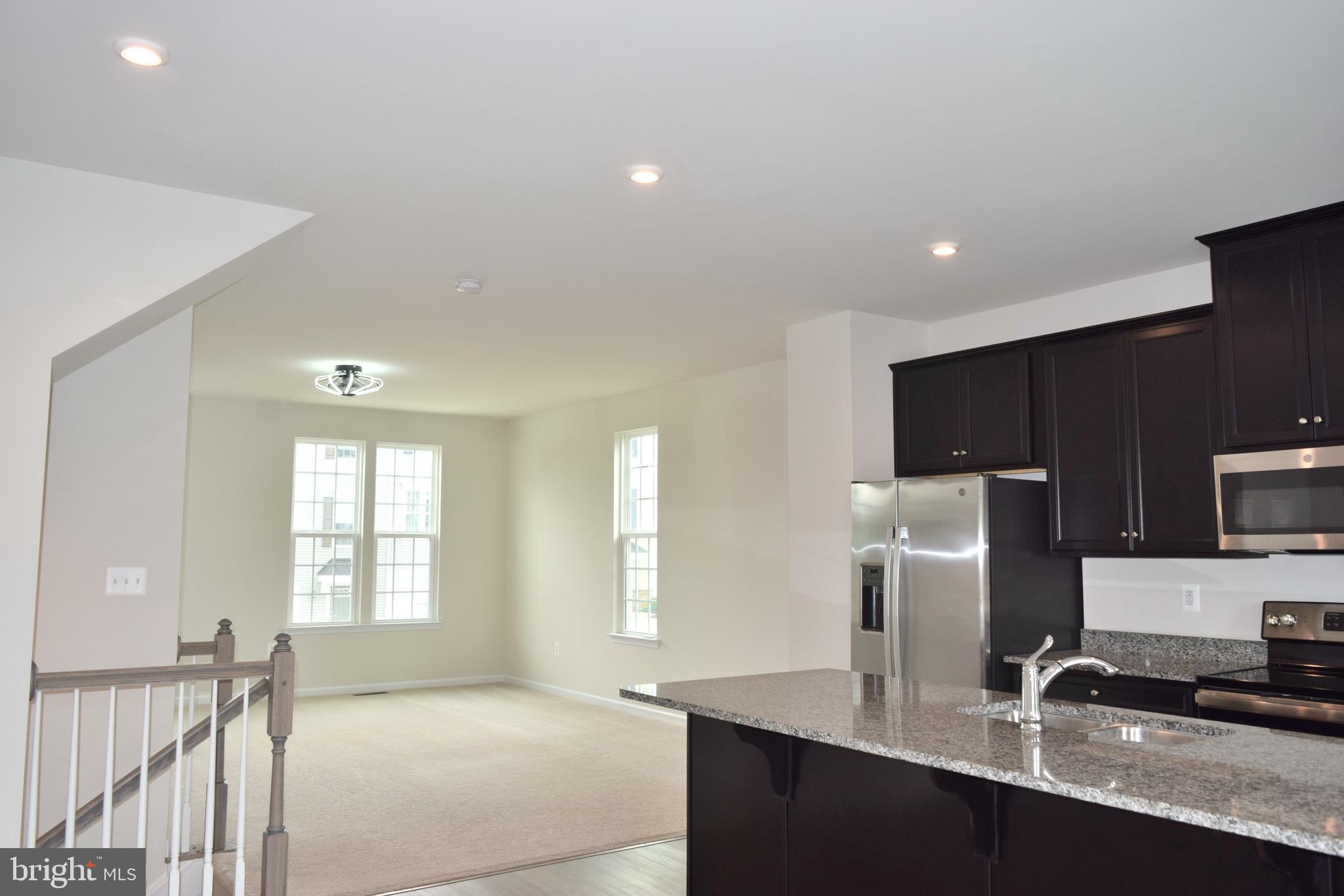 COURTHOUSE VILLAGE - Residential Lease