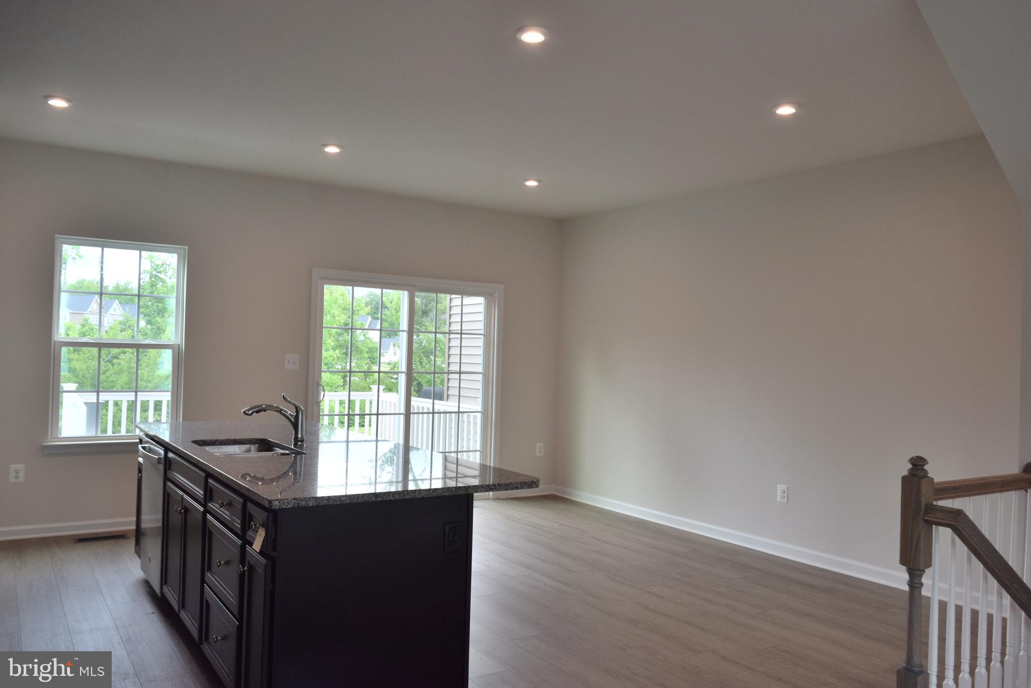 COURTHOUSE VILLAGE - Residential Lease