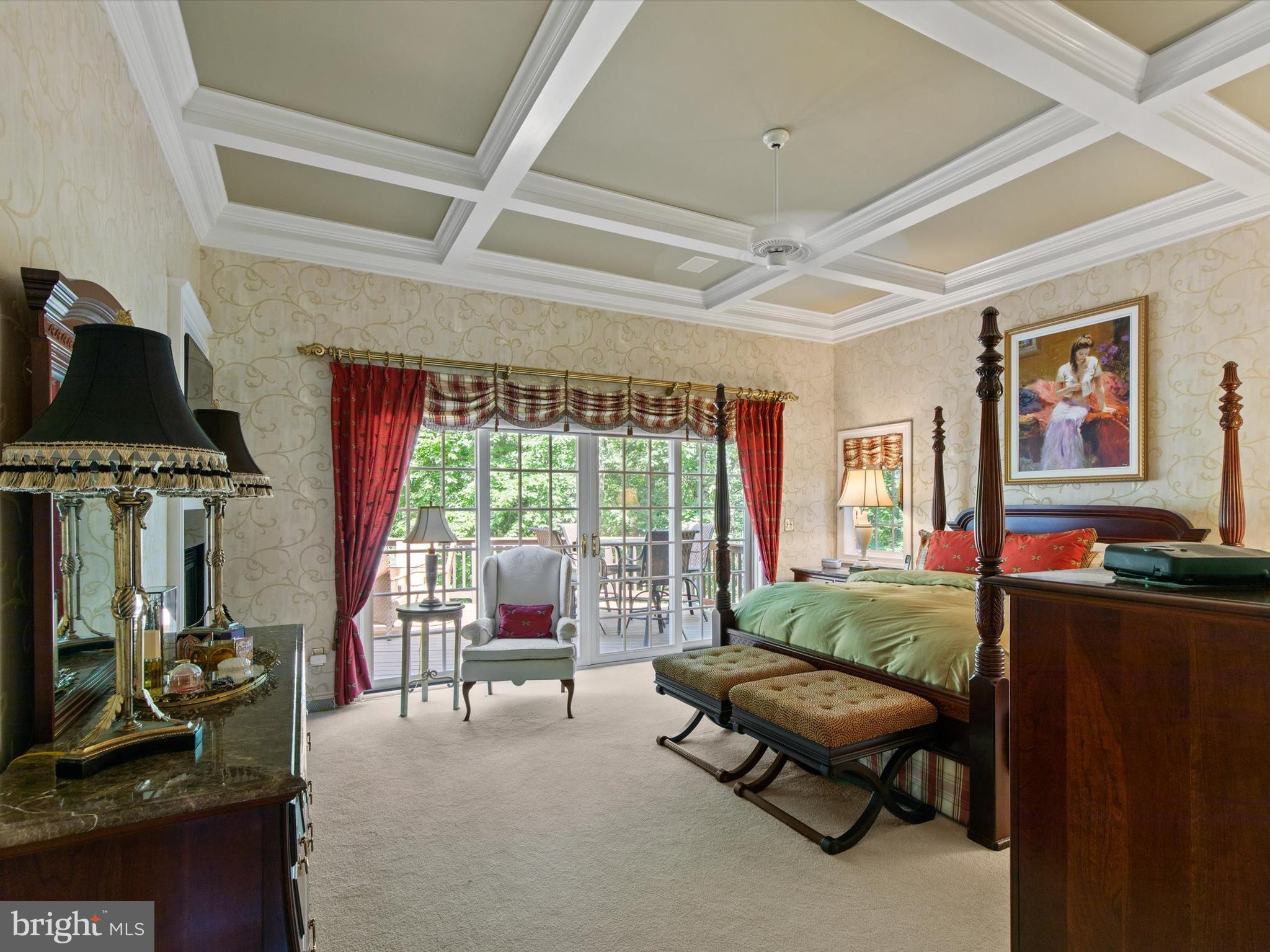 DEER CHASE - Residential