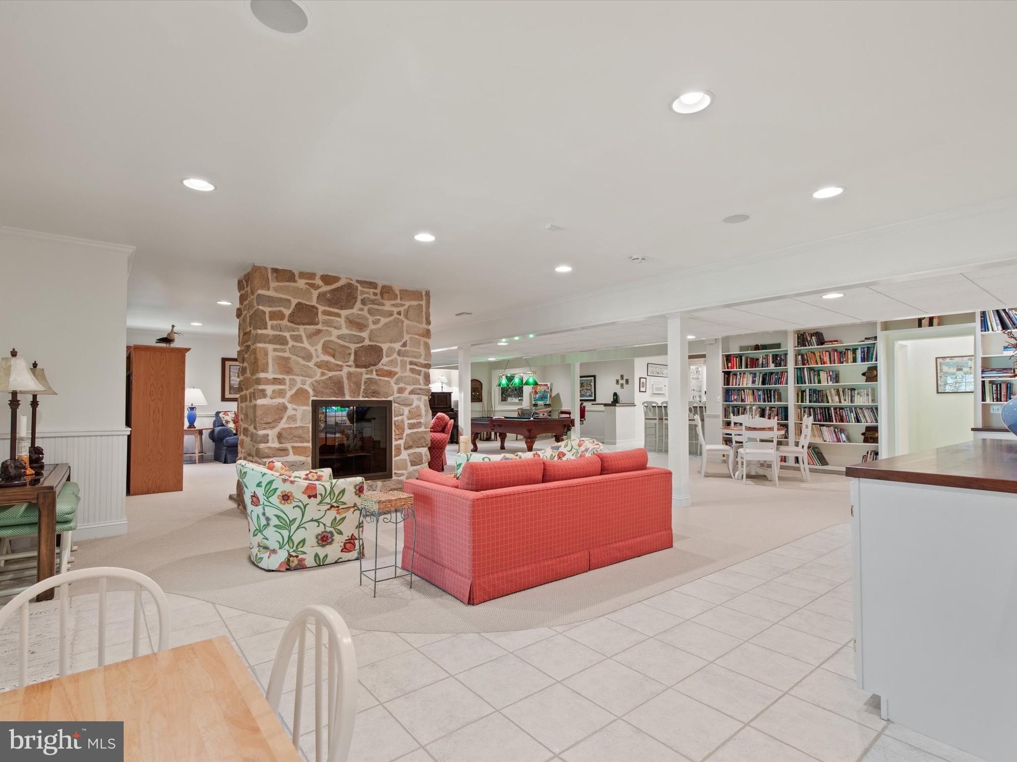 DEER CHASE - Residential