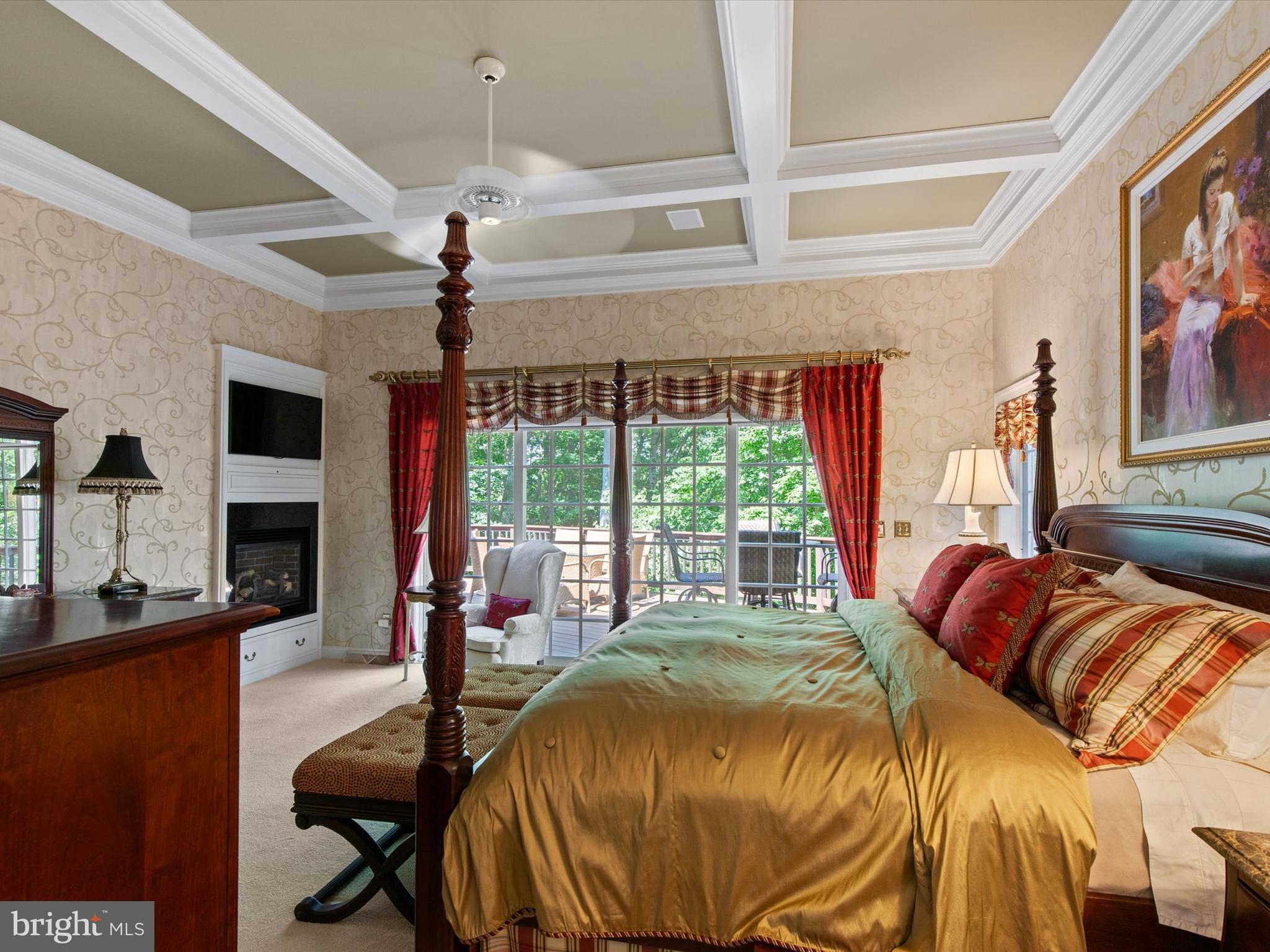 DEER CHASE - Residential