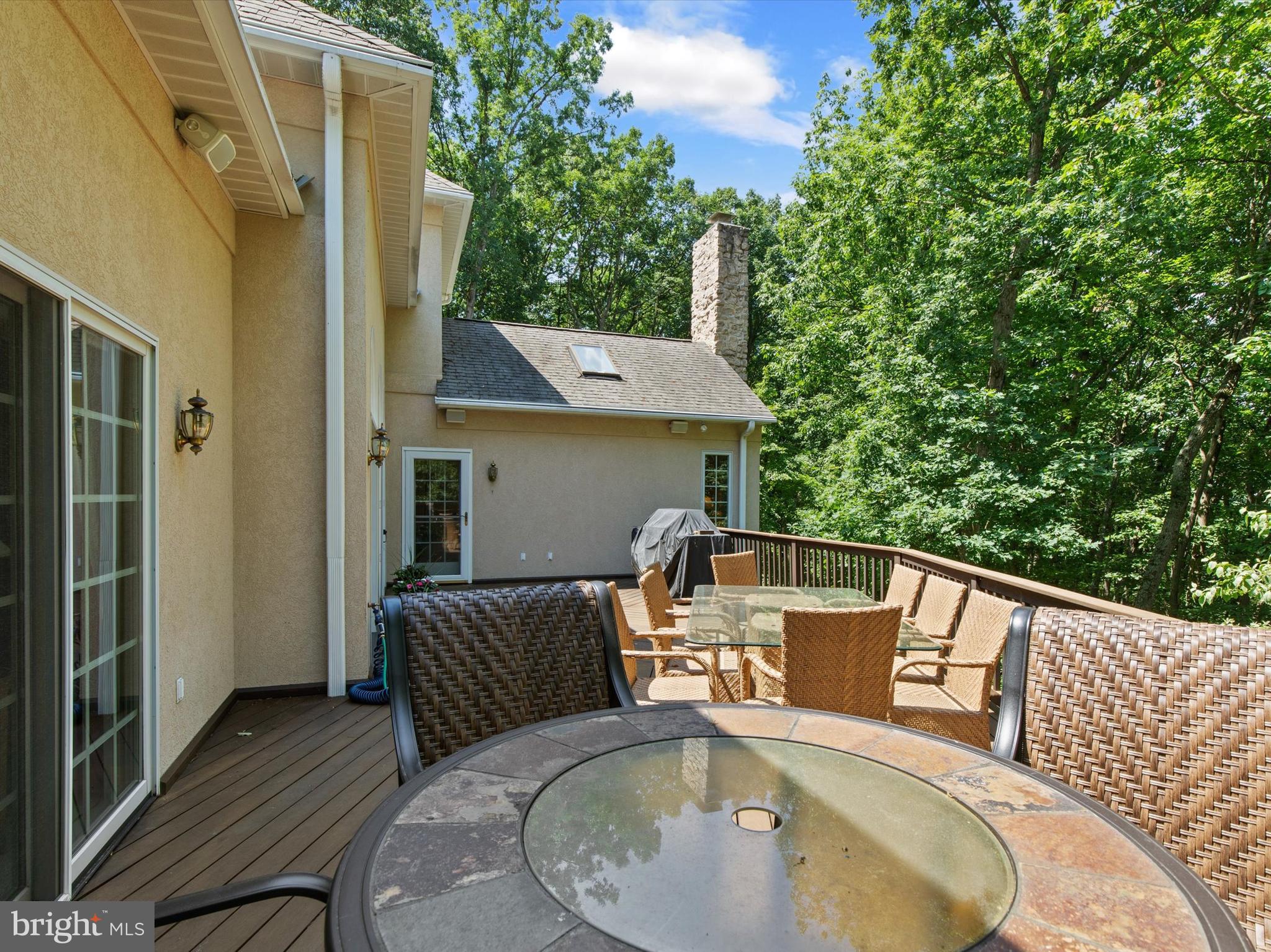 DEER CHASE - Residential