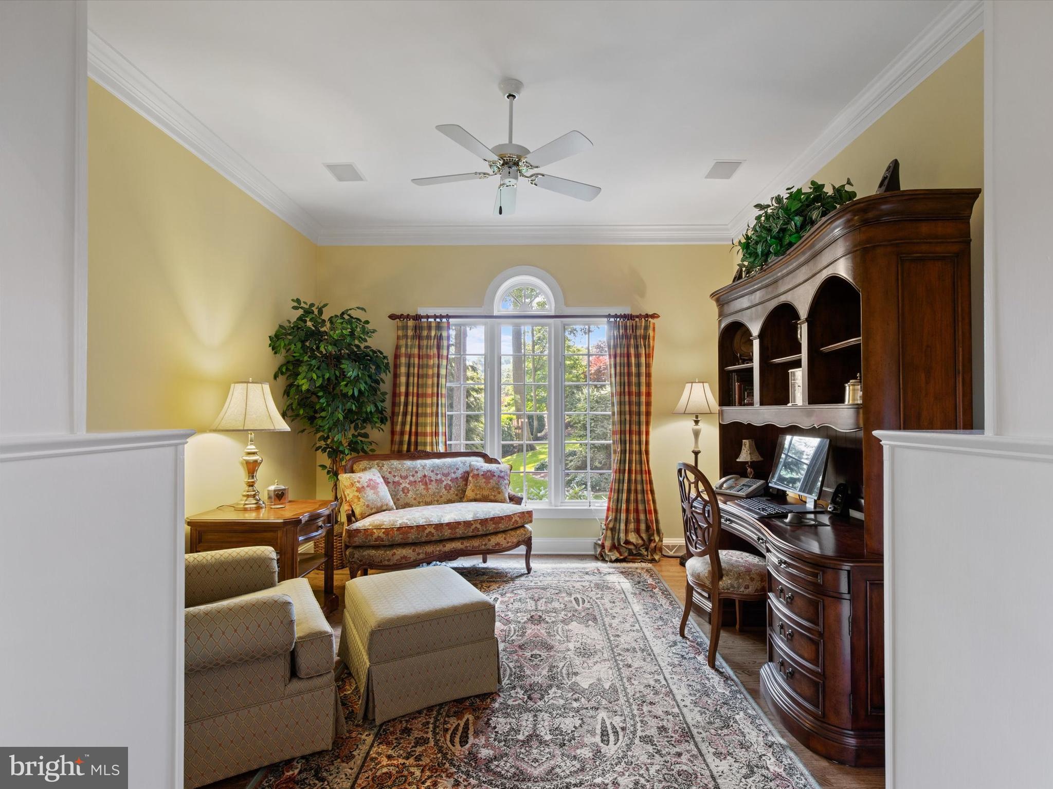 DEER CHASE - Residential