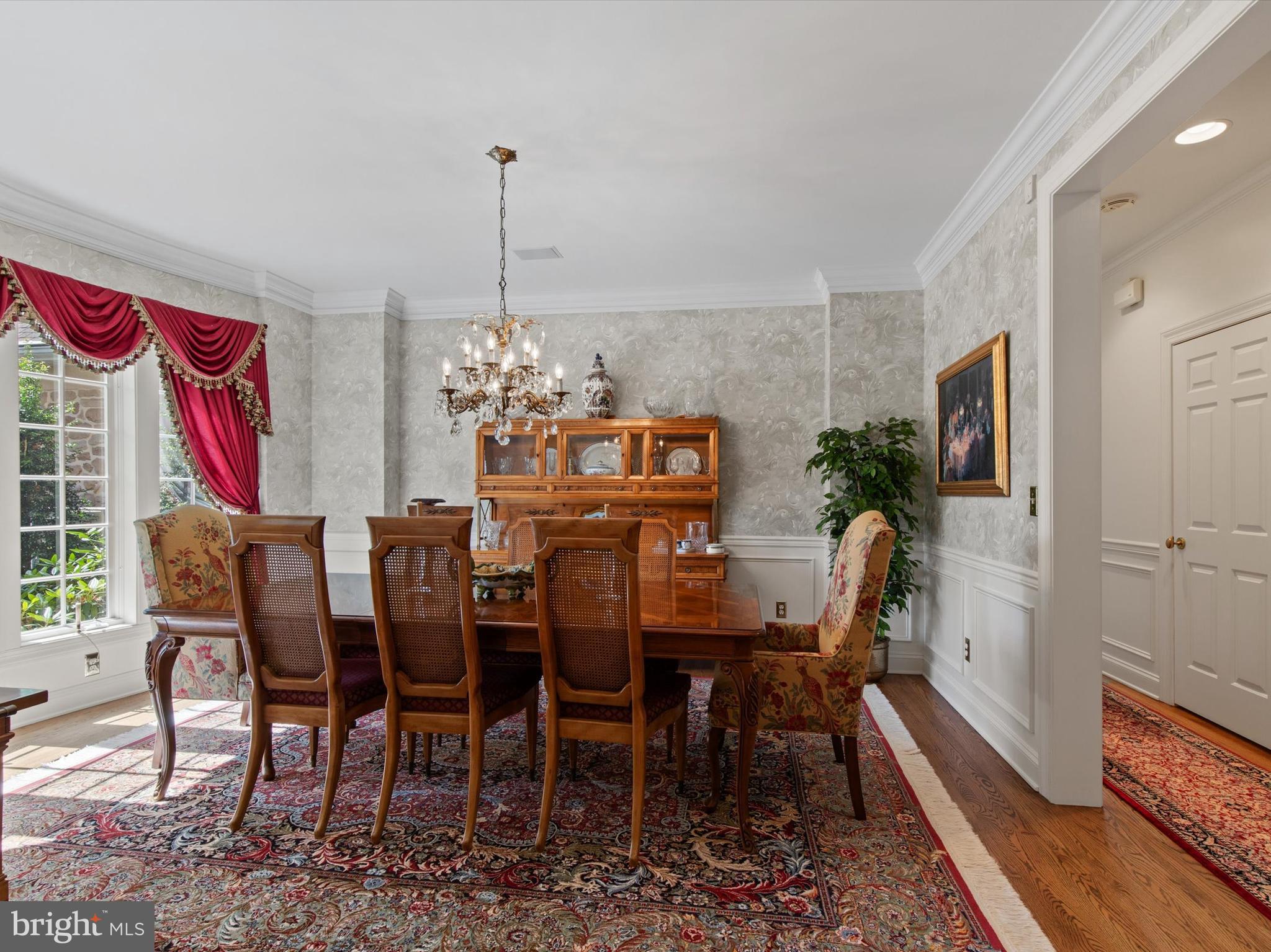 DEER CHASE - Residential