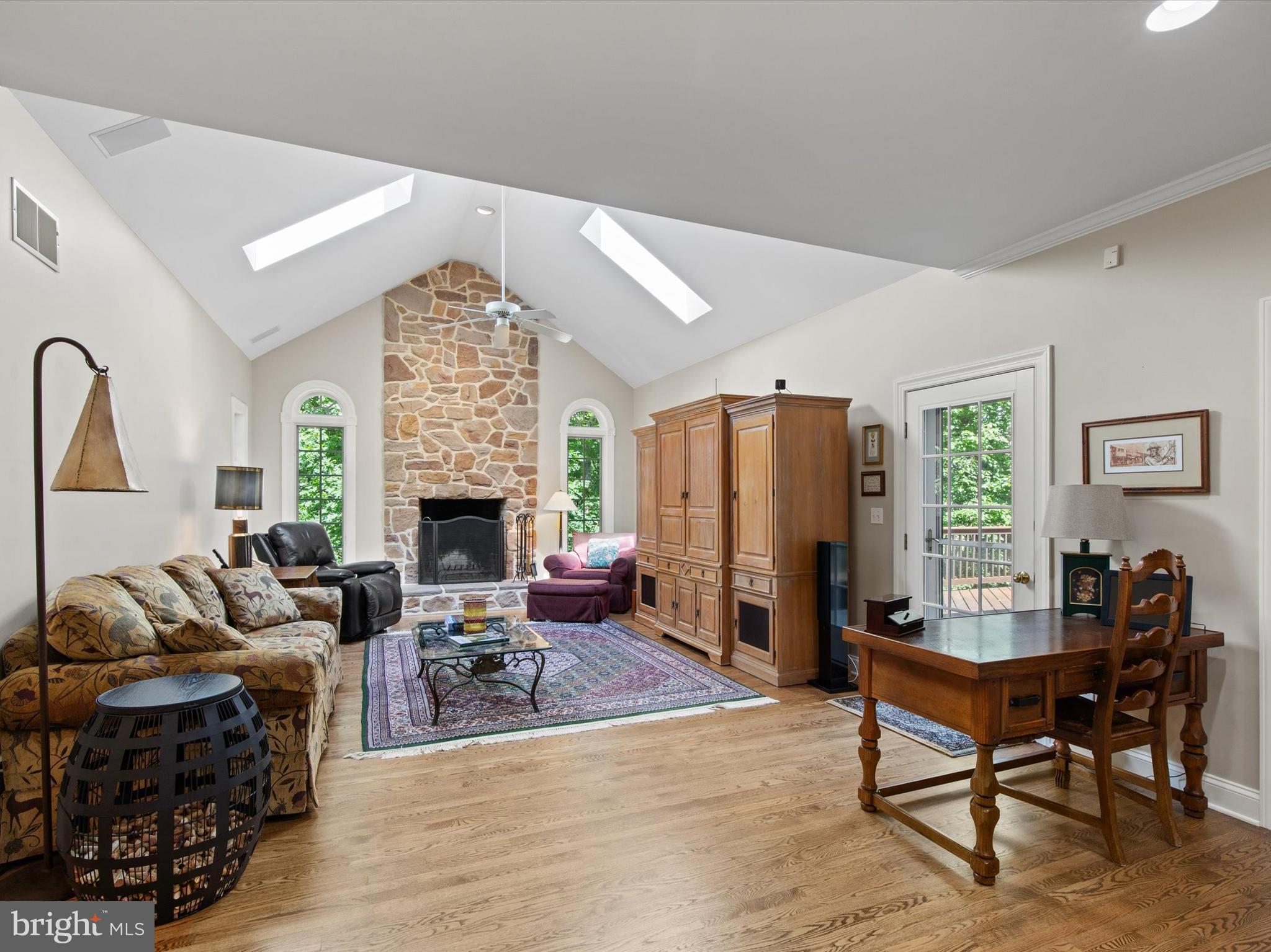 DEER CHASE - Residential