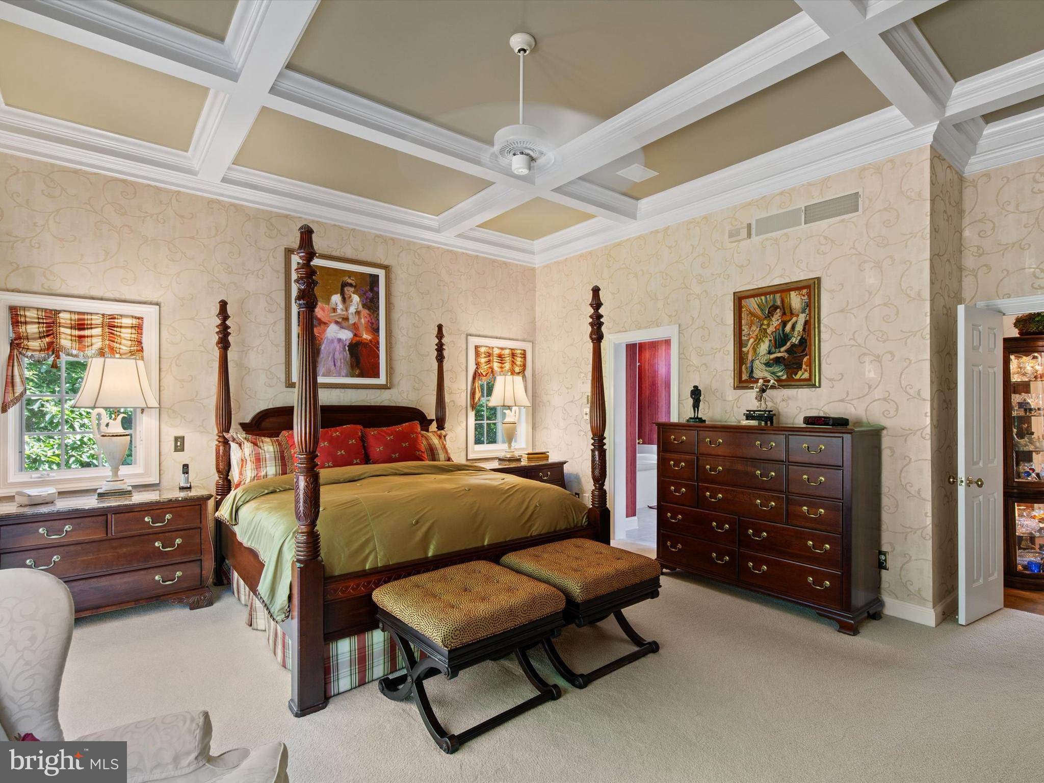 DEER CHASE - Residential