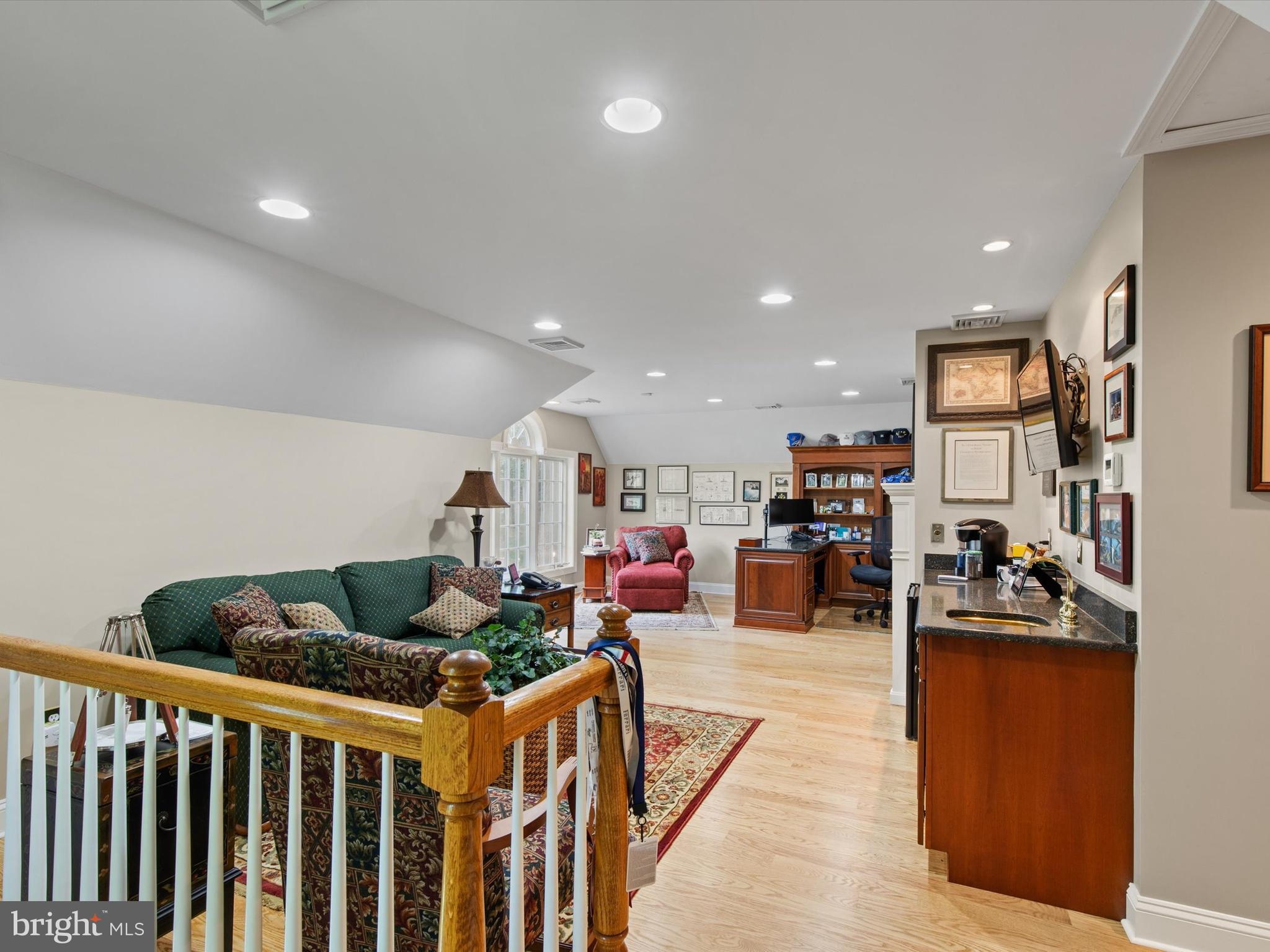 DEER CHASE - Residential