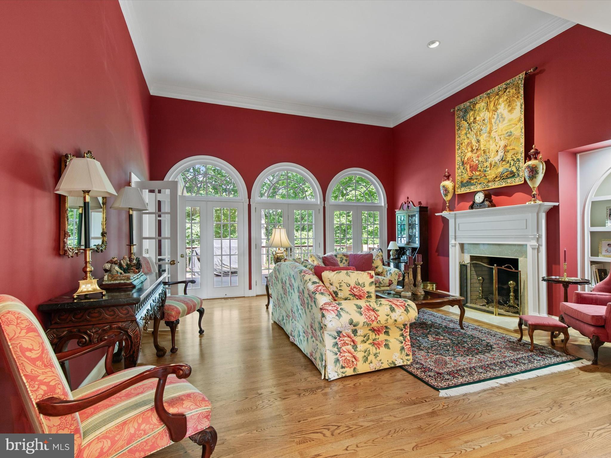 DEER CHASE - Residential