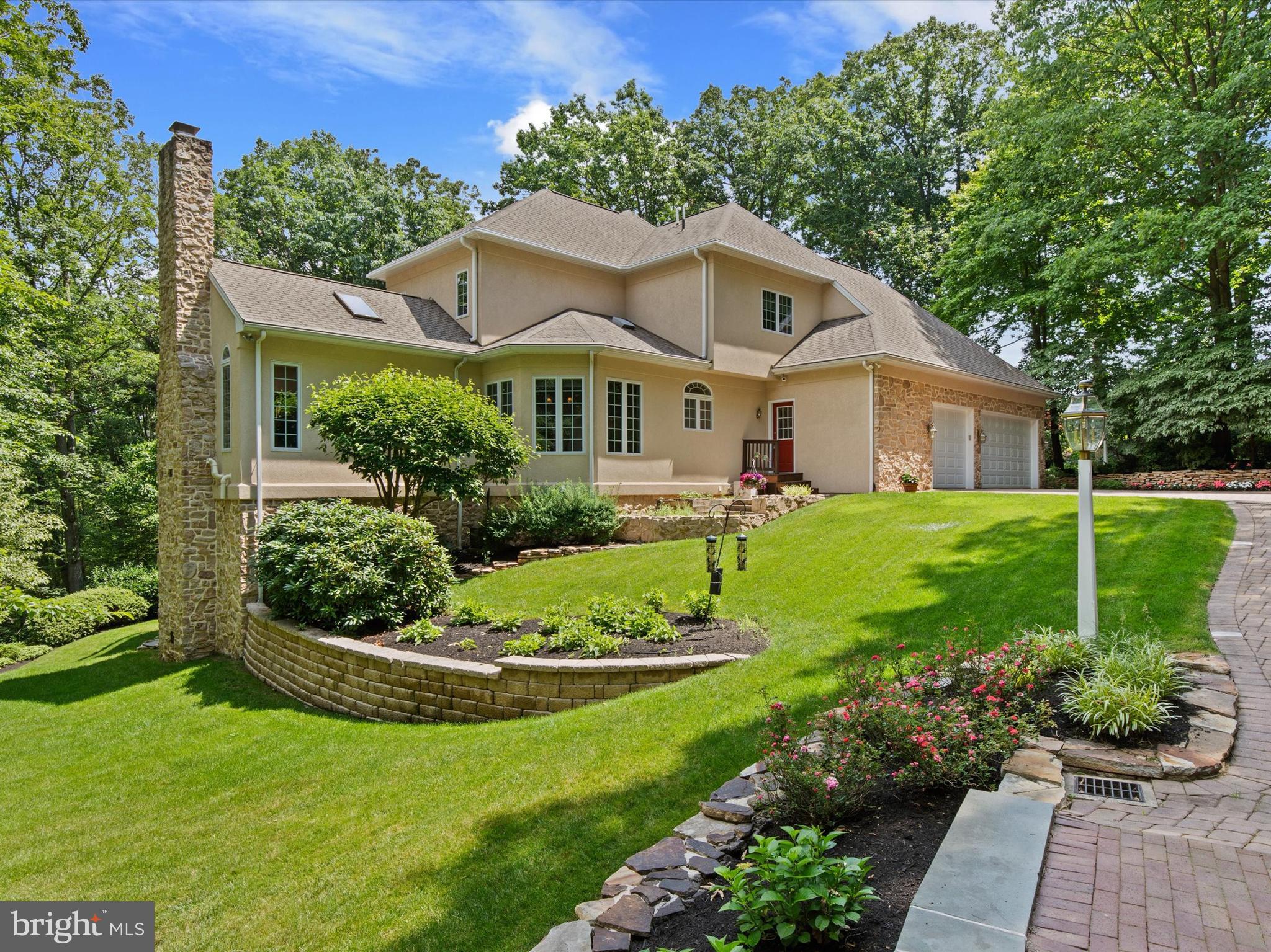 DEER CHASE - Residential