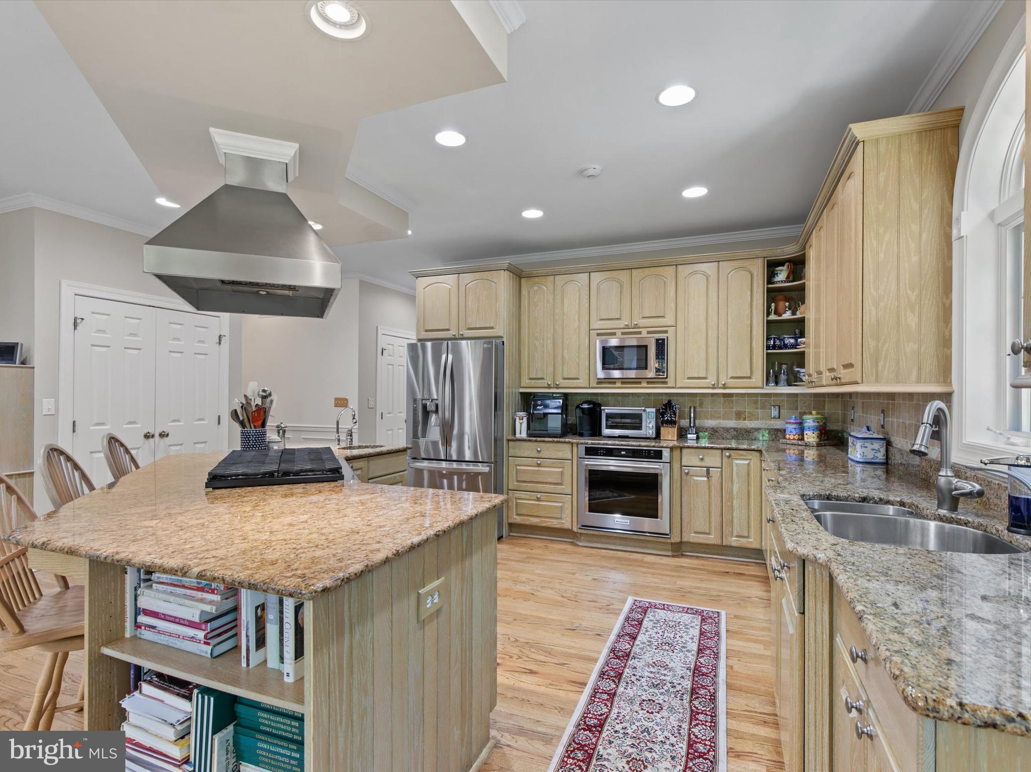 DEER CHASE - Residential