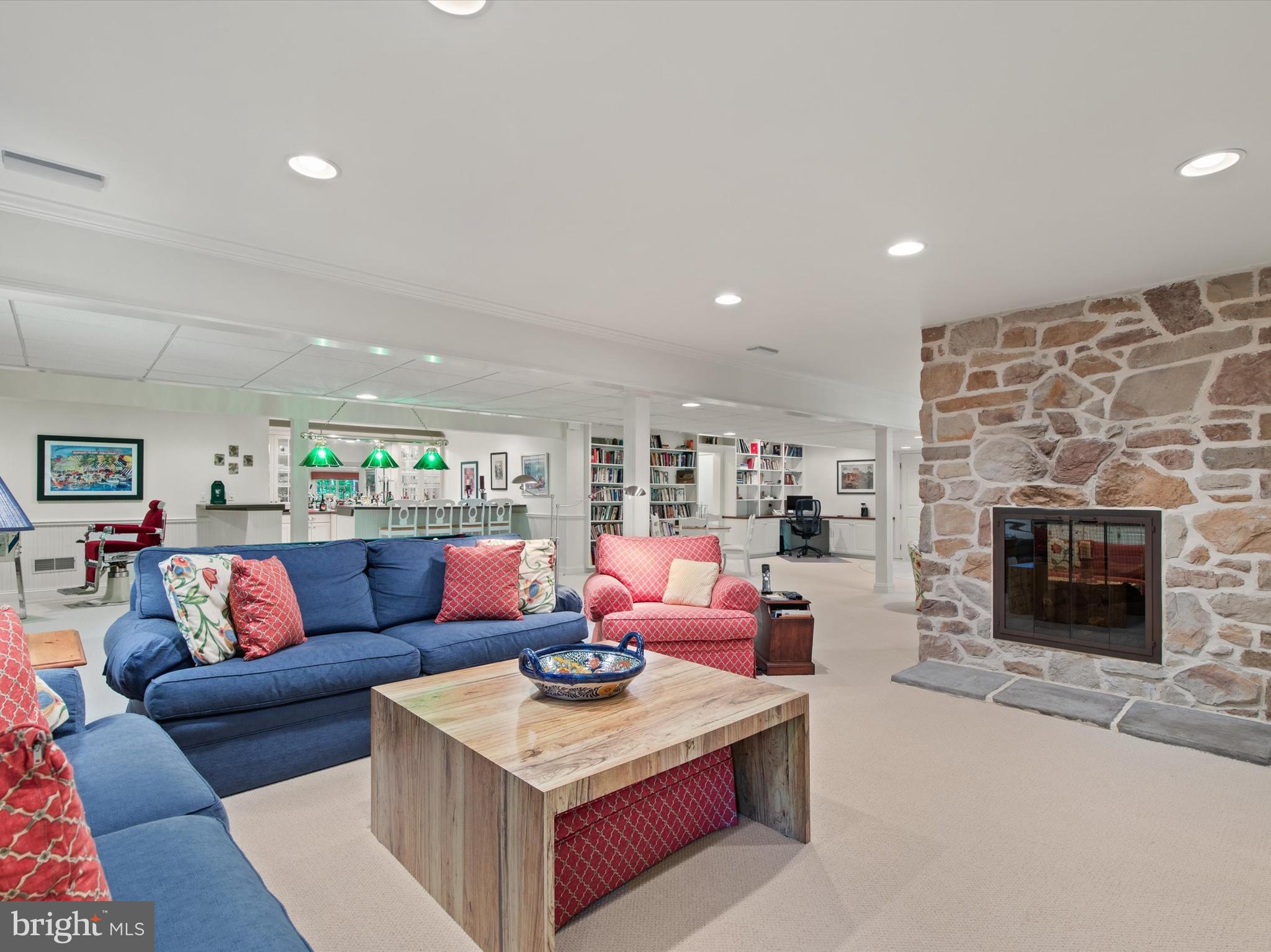 DEER CHASE - Residential