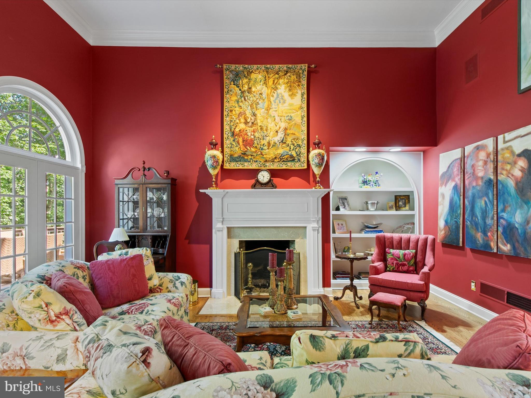 DEER CHASE - Residential