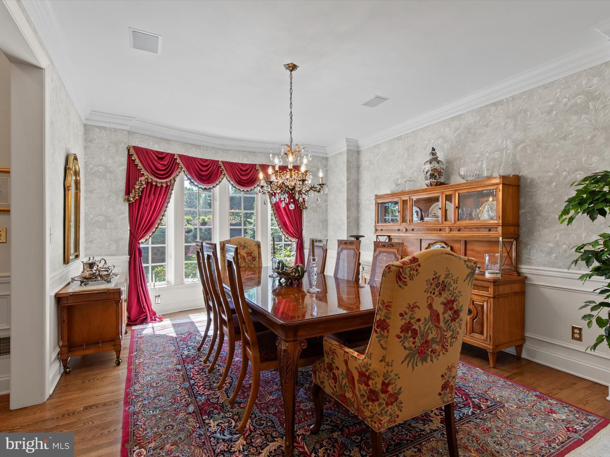 DEER CHASE - Residential