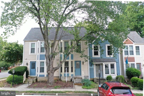 Photo of 2121 Whisper Way, RESTON, VA 20191 (MLS # VAFX2346446)