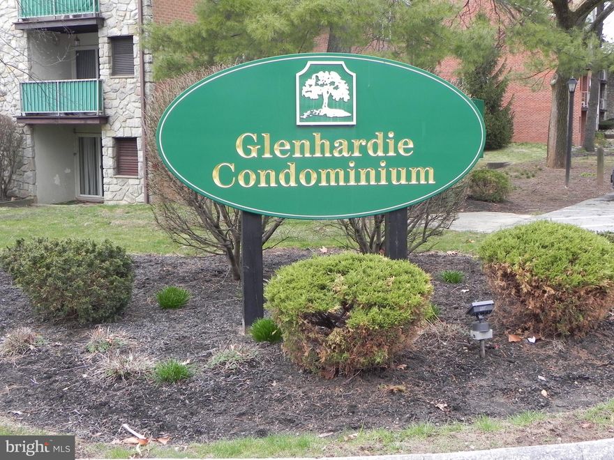 Beautiful first floor 2 bed/2 bath unit available at desirable Glenhardie ! Views of green space. Clean, updated home available for immediate occupancy. T/E school district. See it soon !