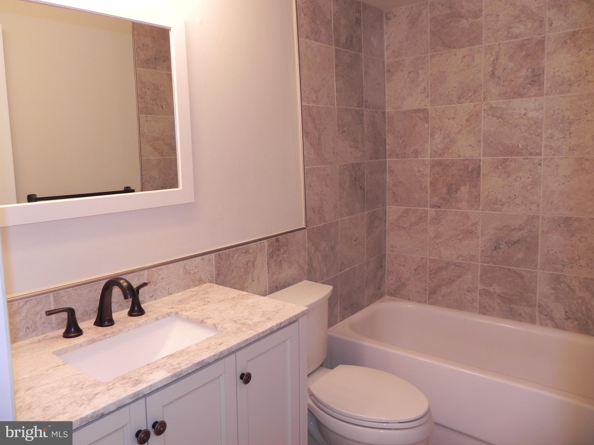 GLENHARDIE - Residential Lease