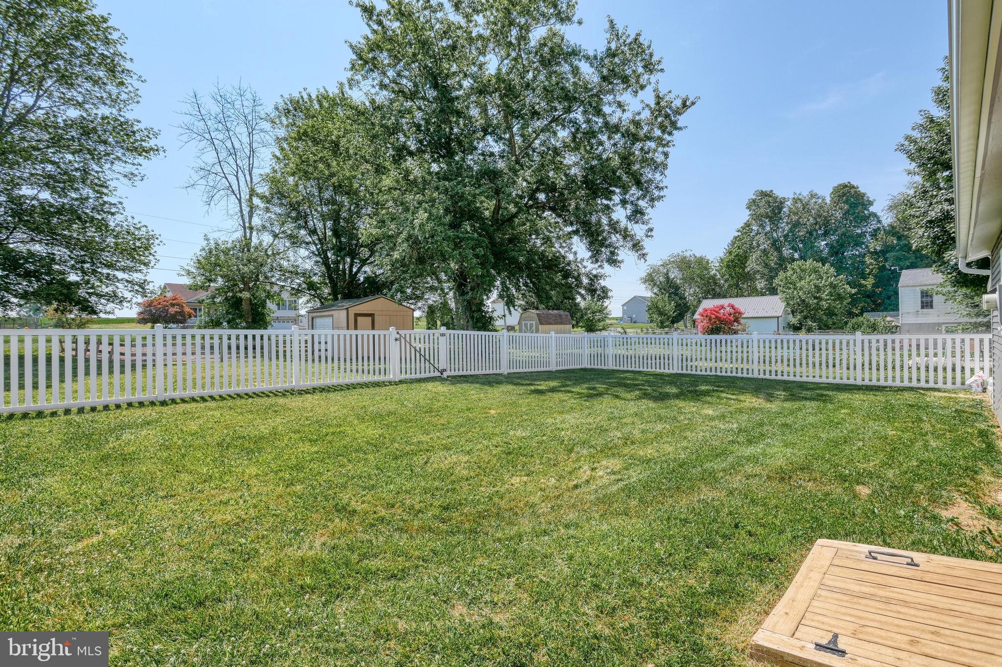 LAKE MEADE - Residential