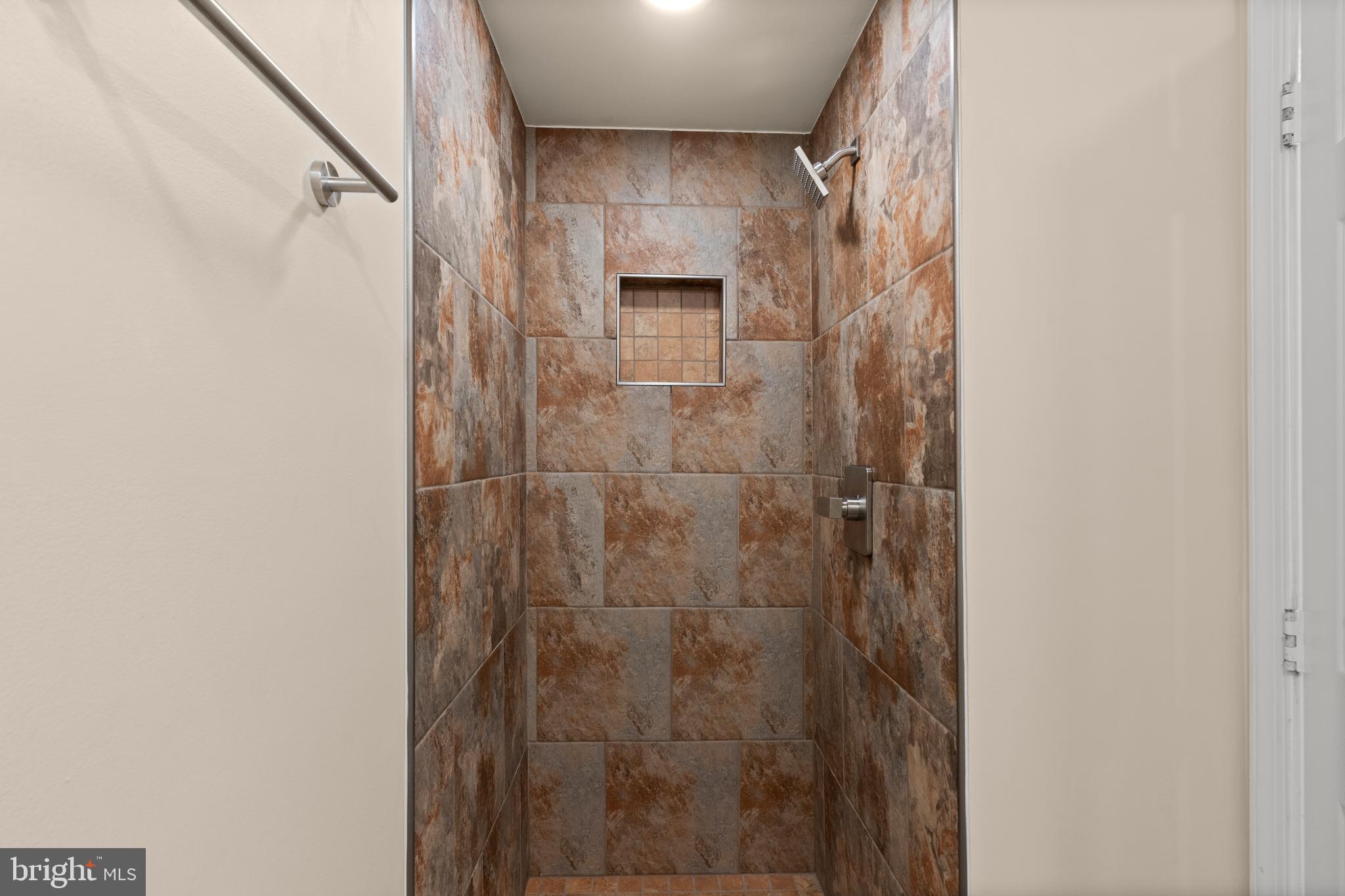 PARADISE / LANDS BAY - Residential