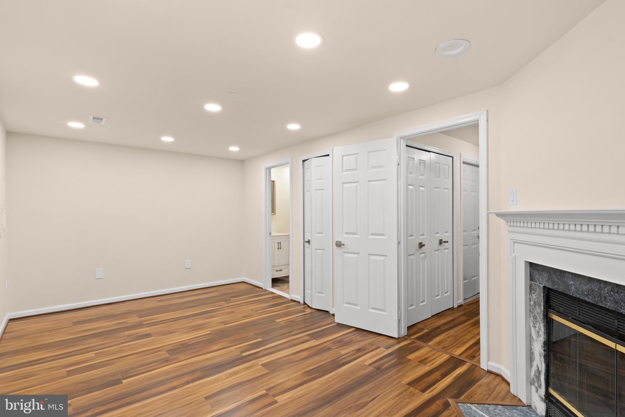 PARADISE / LANDS BAY - Residential