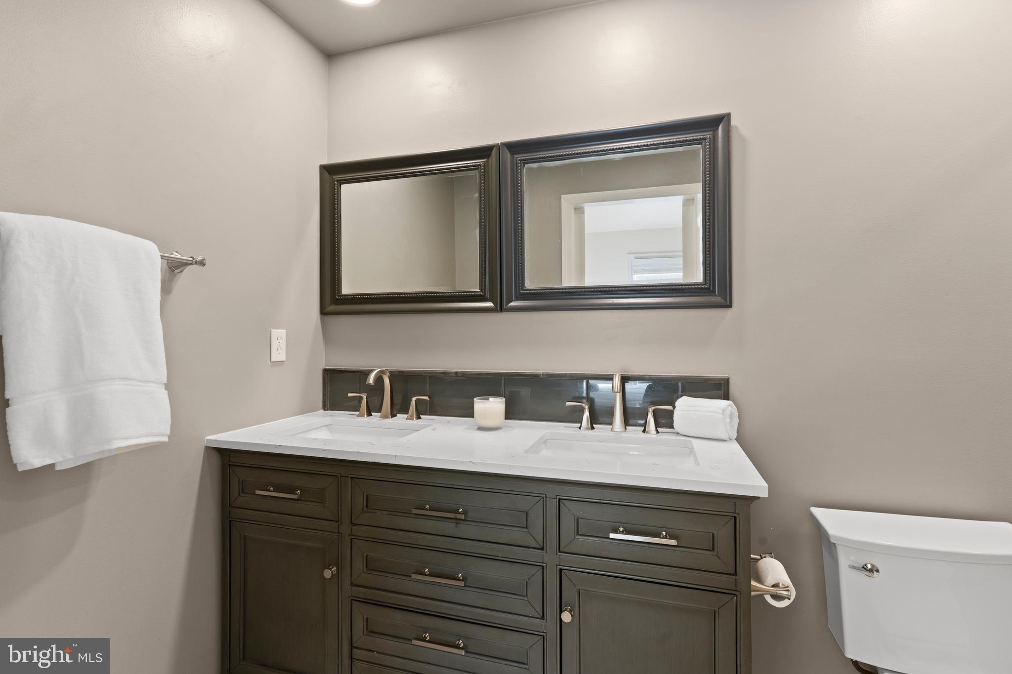 PARADISE / LANDS BAY - Residential