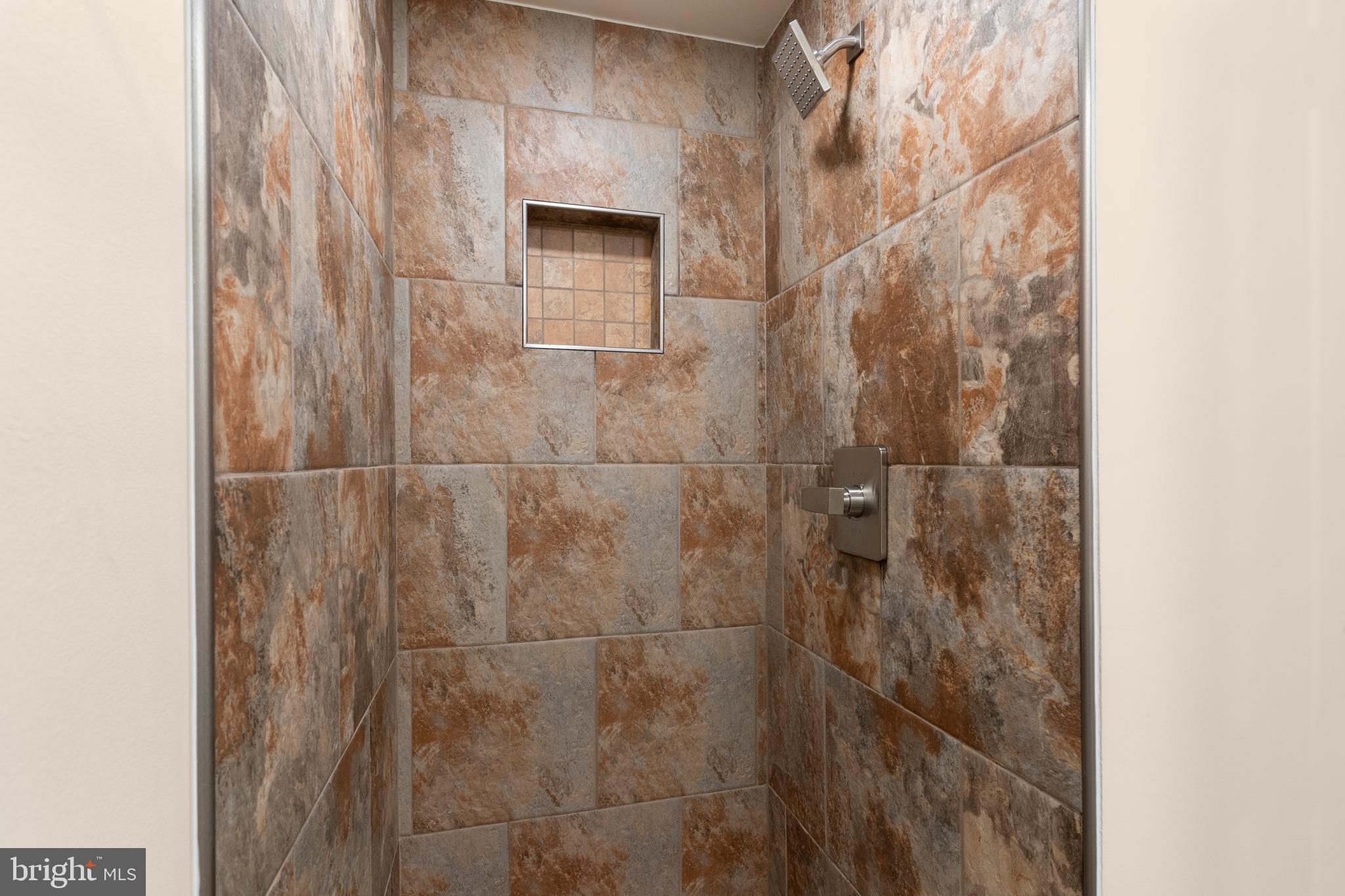 PARADISE / LANDS BAY - Residential