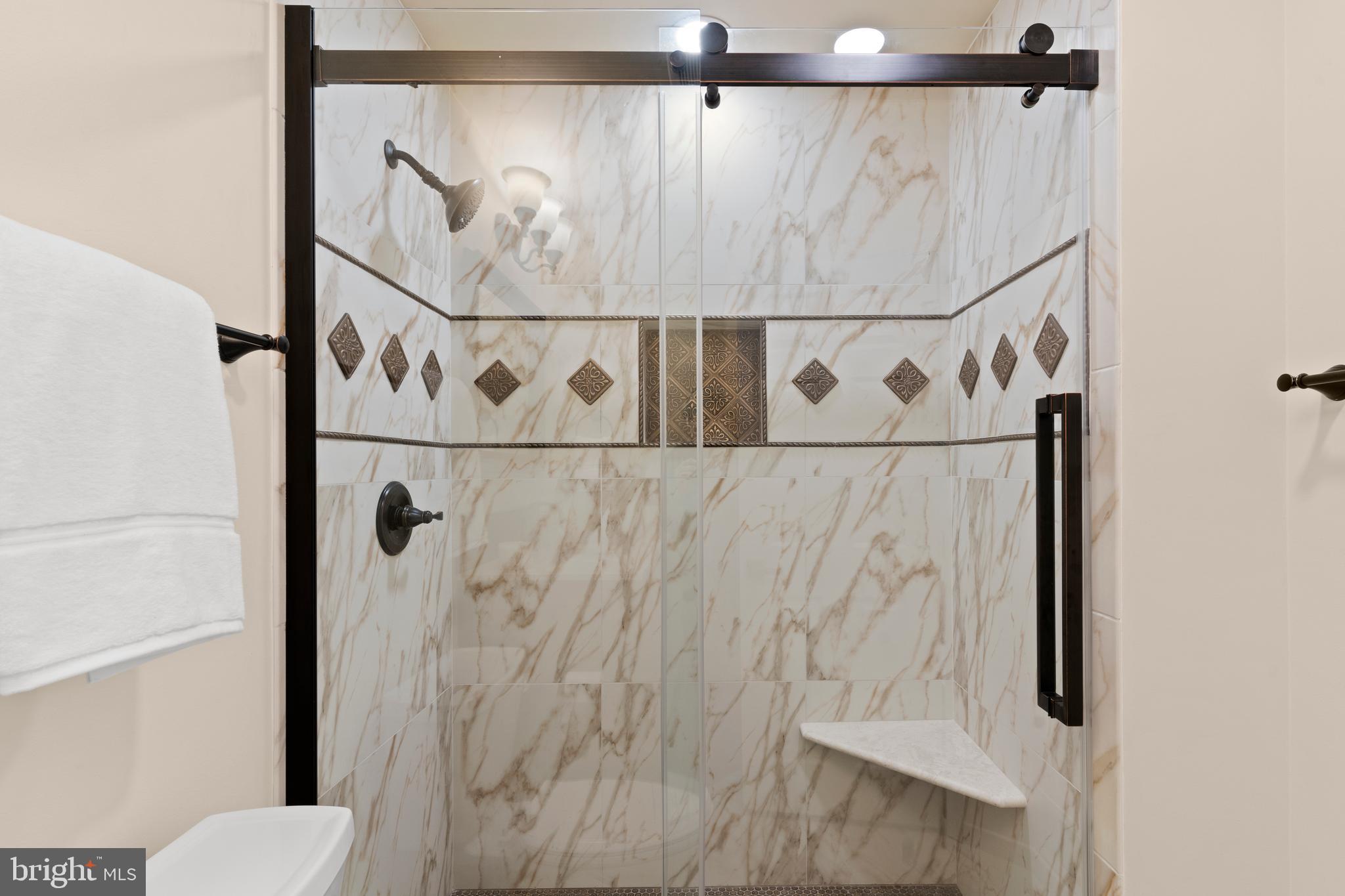 PARADISE / LANDS BAY - Residential