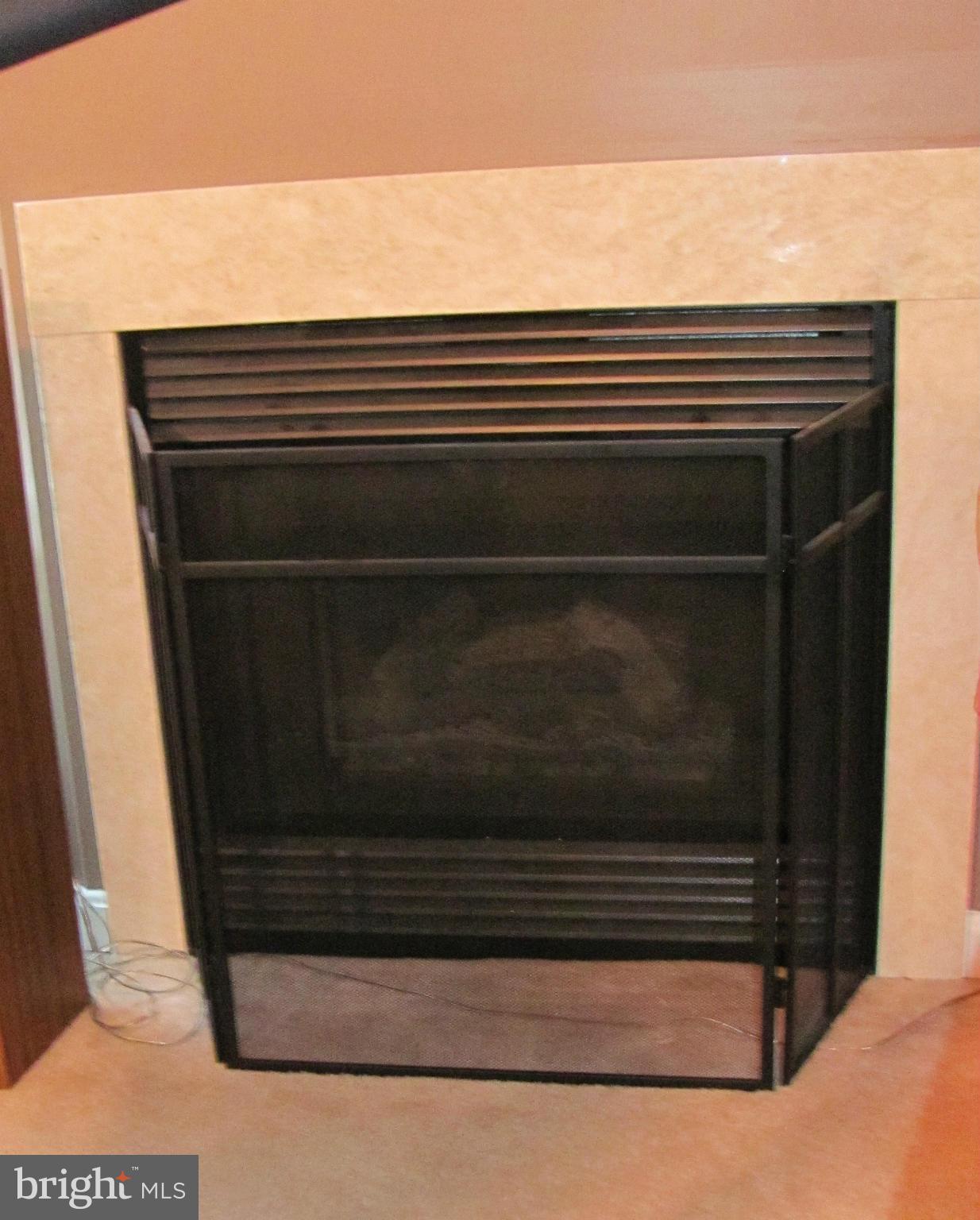 ASPEN WOODS - Residential Lease