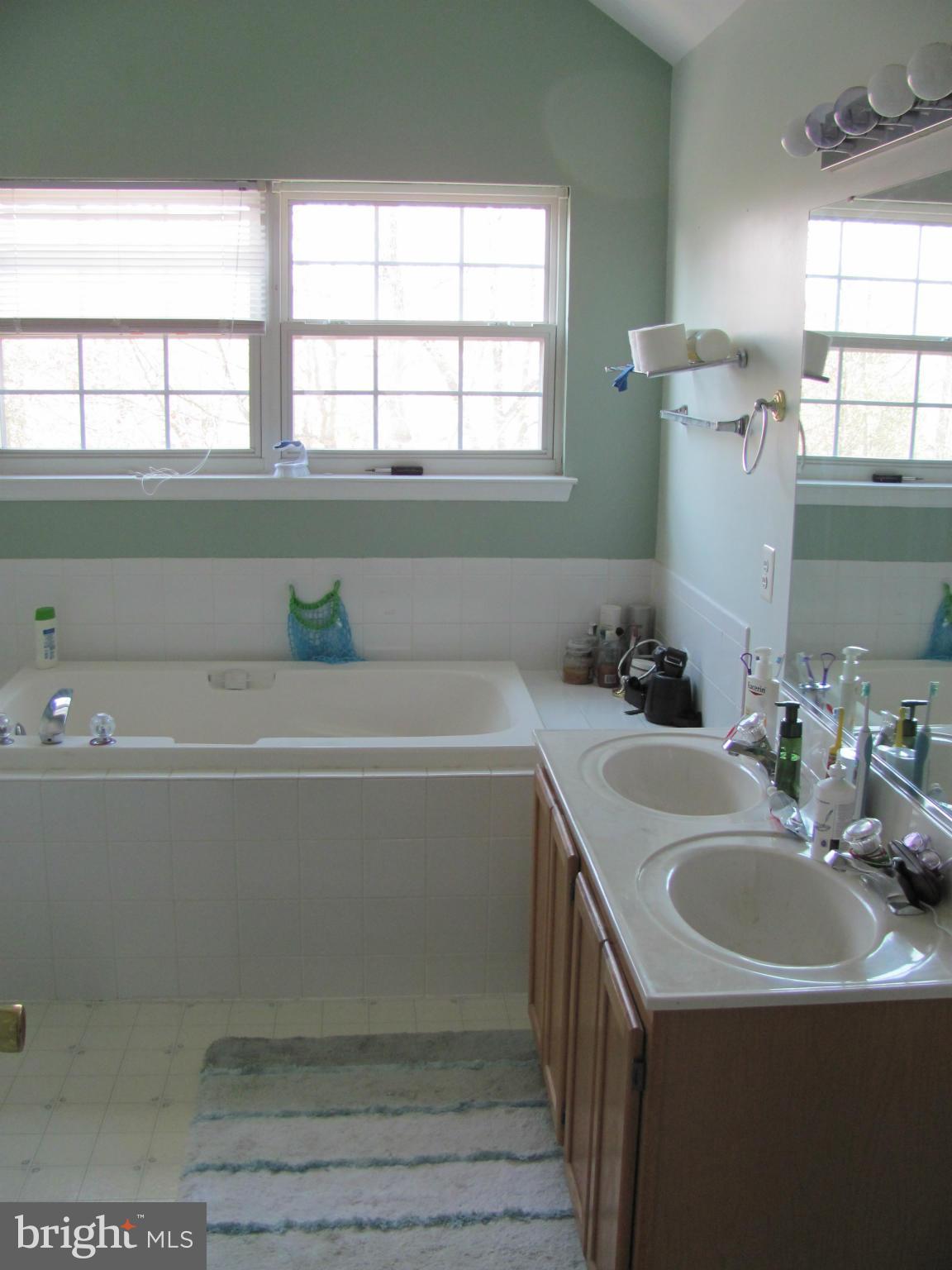 ASPEN WOODS - Residential Lease