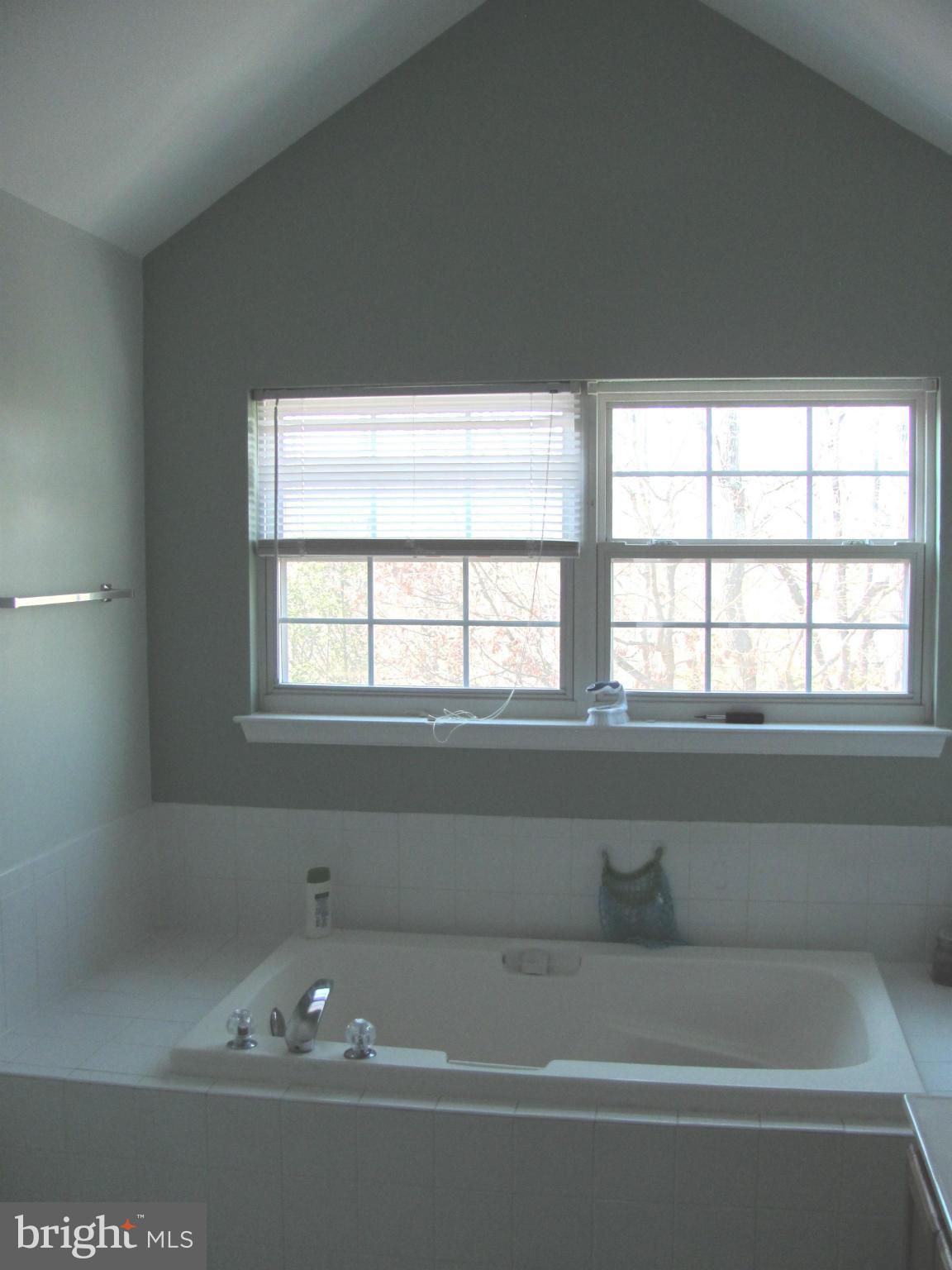 ASPEN WOODS - Residential Lease