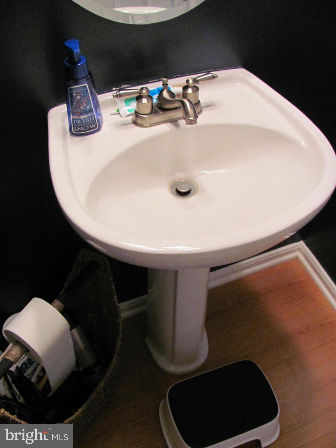 ASPEN WOODS - Residential Lease