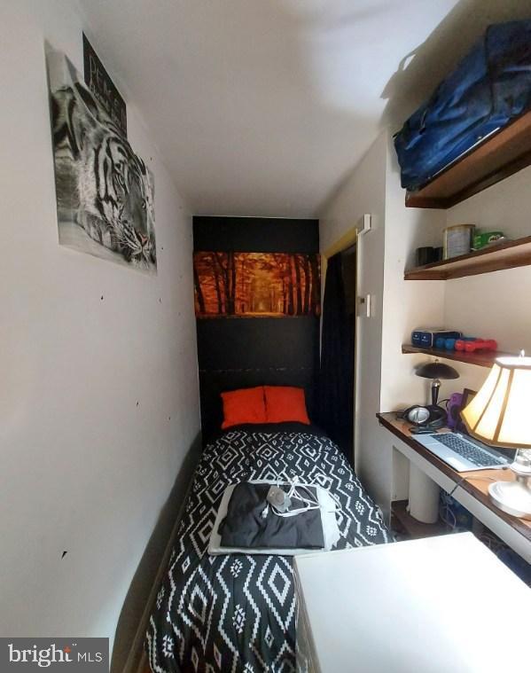 ROYAL ACRES - Residential