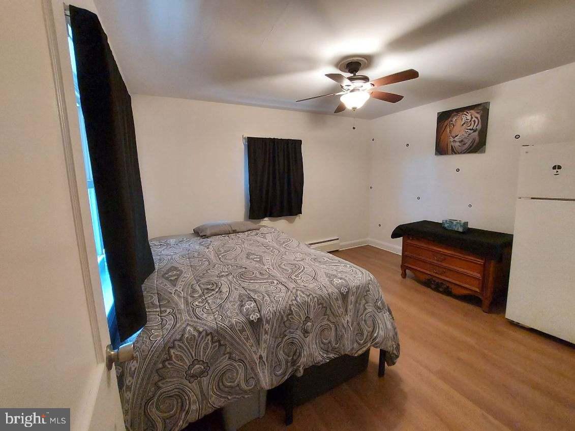 ROYAL ACRES - Residential