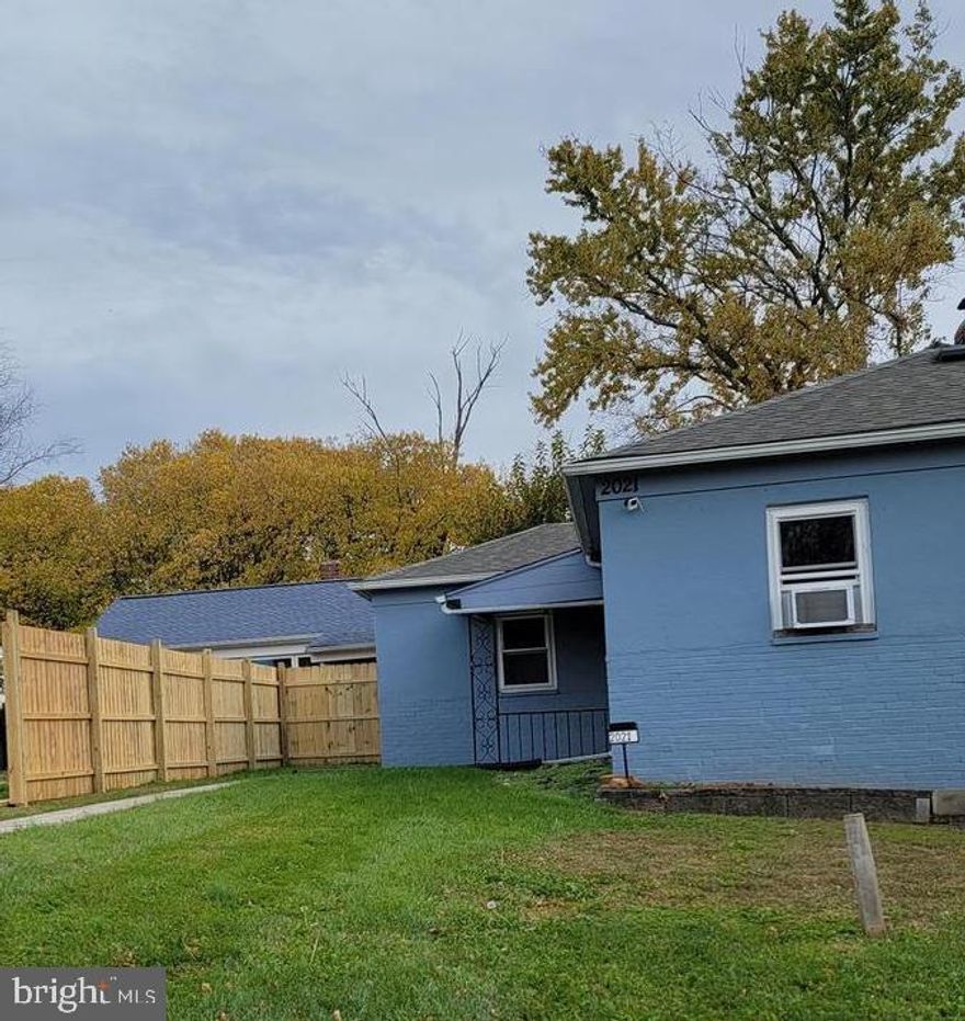 Walk 2 school!  Wait until you see what is contained in this wonderful home.  A lovely large entryway leads to a roomy living room.  Two ample-sized bedrooms are obvious but wait until you find the 2 other "hidden" spaces used as bedrooms!  One of them is a loft - imagine what you could do with it!!!  Efficient kitchen space with room 4 eating.  Downstairs is the laundry space & 2 two HUGE crawlspace sections.  I could almost stand up (but I am only 5' tall).  That crawlspace excited me because I could stash a lot of stuff in there!  Finish it all off with two full baths, with one IN the primary bedroom.  A private entrance and a driveway that could fit 4+ cars.  And, oh, what a lush green backyard to play in!  If that isn't enough, right down the street is the Featherbed Elementary ball fields & park.  What more could anyone want????
